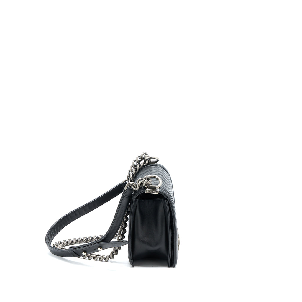 chanel-medium-boy-bag-lambskin-black-ruthenium-enamel-shw