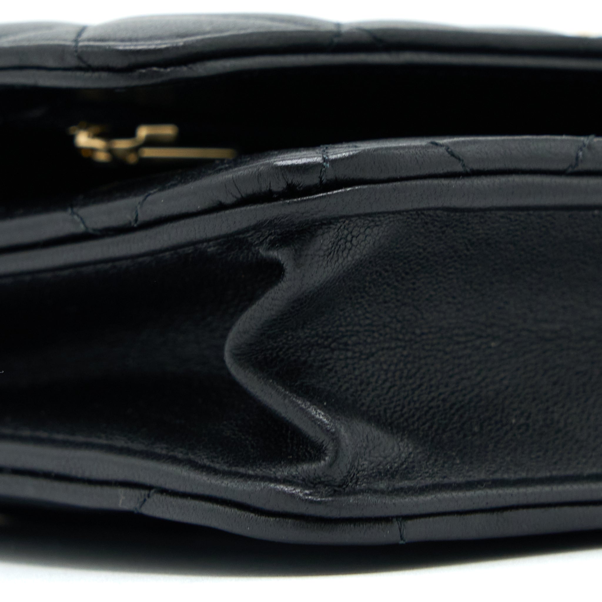 chanel-top-handle-wallet-on-chain-lambskin-black-brushed-ghw-microchip