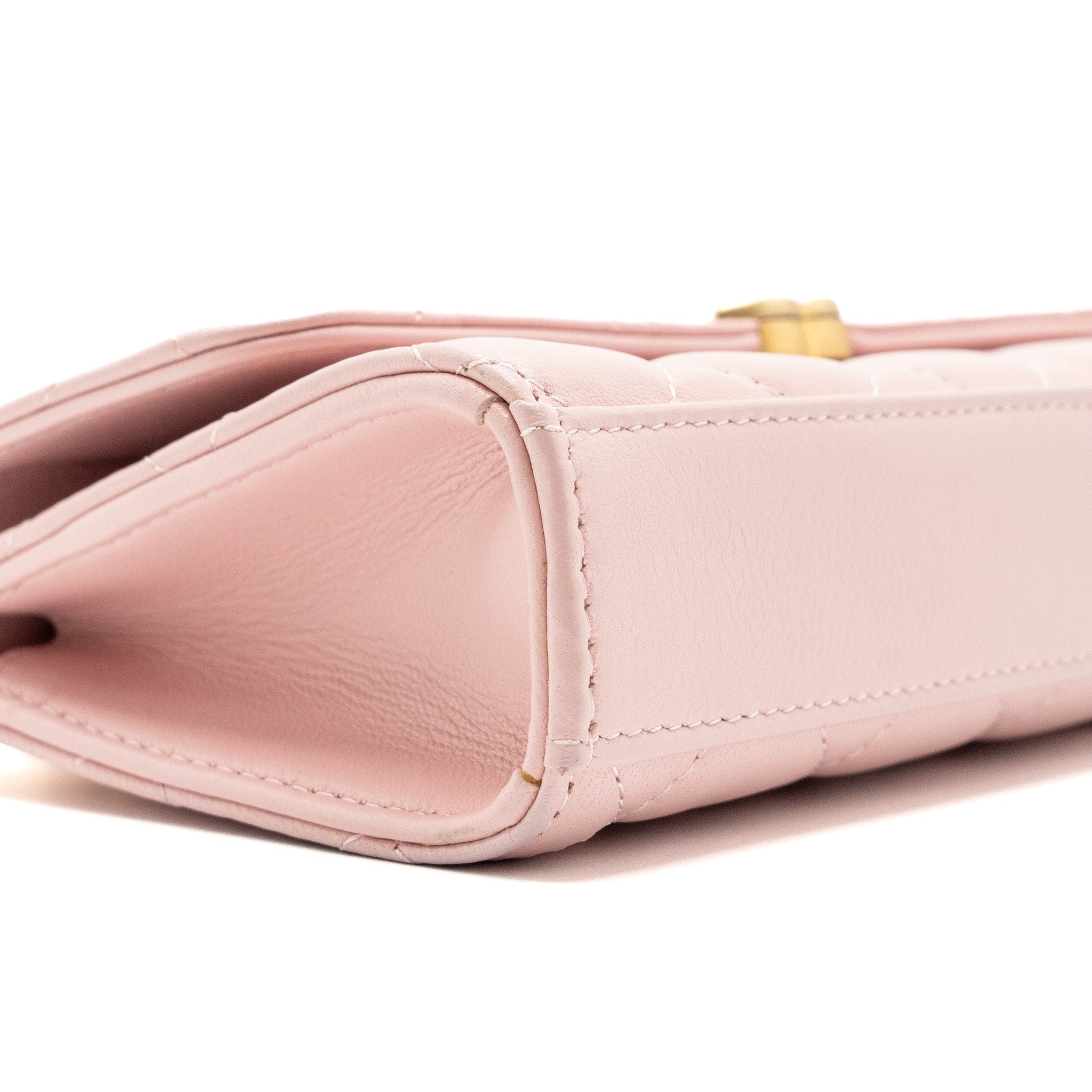 chanel-22b-flap-bag-with-enamel-top-handle-lambskin-light-pink-ghw