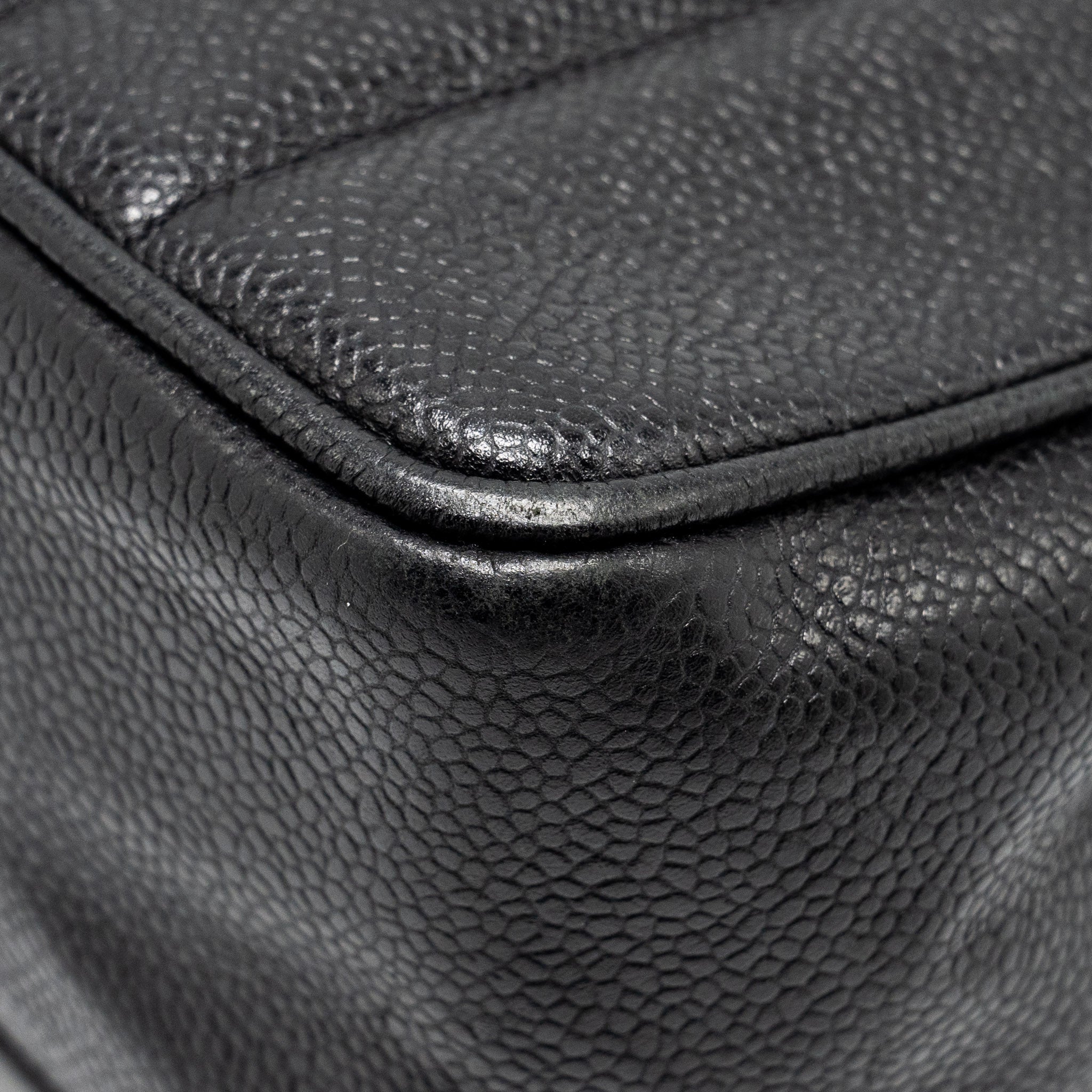 chanel-vintage-vertical-jumbo-flap-bag-caviar-black-ghw-copy-1