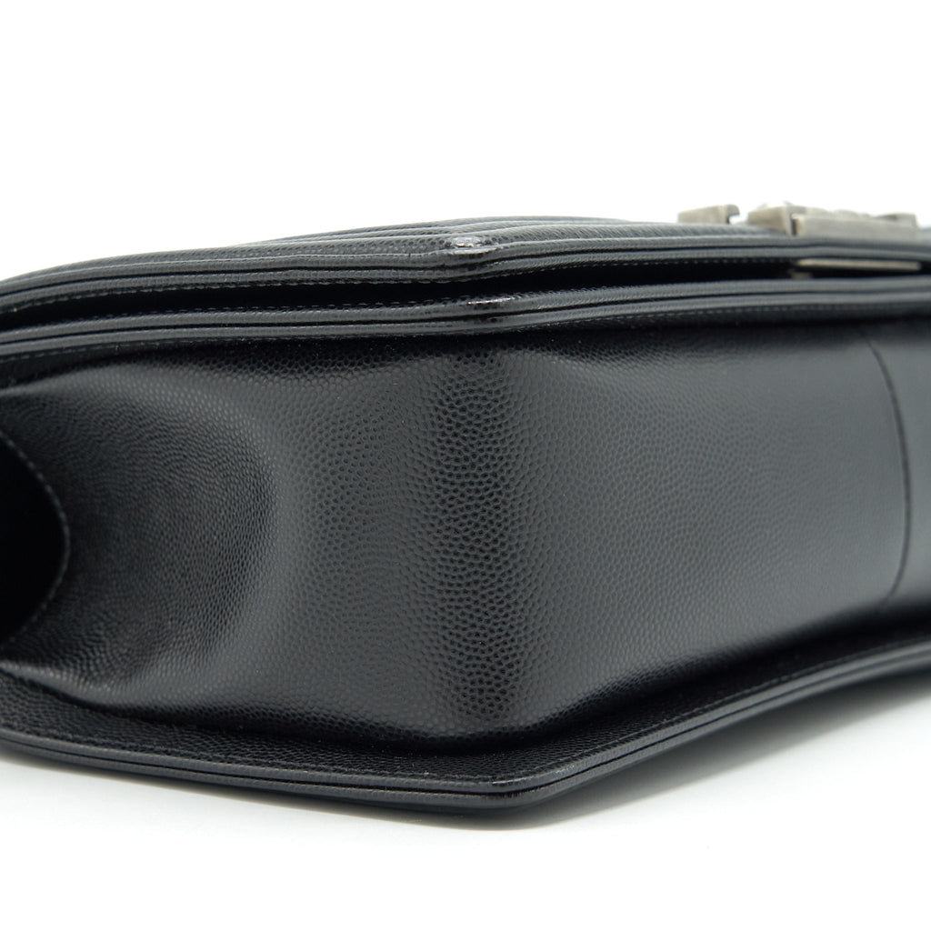 chanel-leboy-boy-bag-medium-caviar-black-ruthenium-sliver-hardware