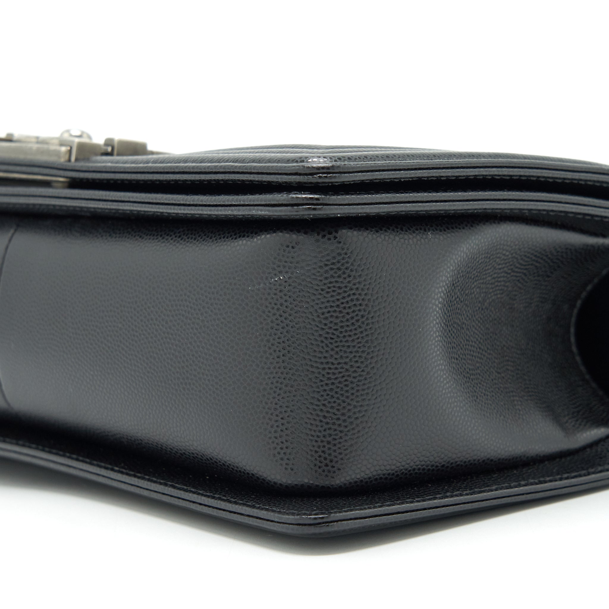 chanel-leboy-boy-bag-medium-caviar-black-ruthenium-sliver-hardware
