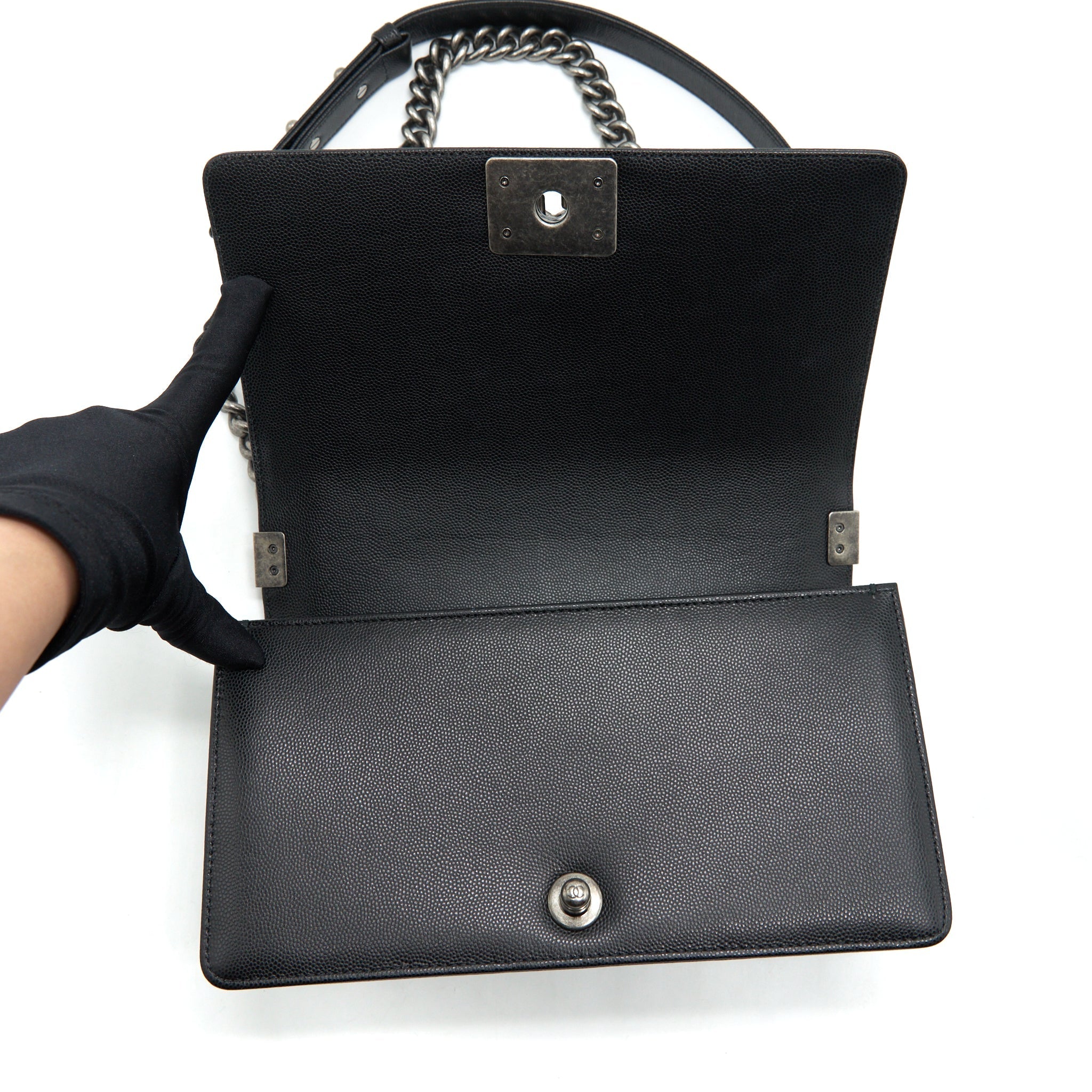 chanel-leboy-boy-bag-medium-caviar-black-ruthenium-sliver-hardware