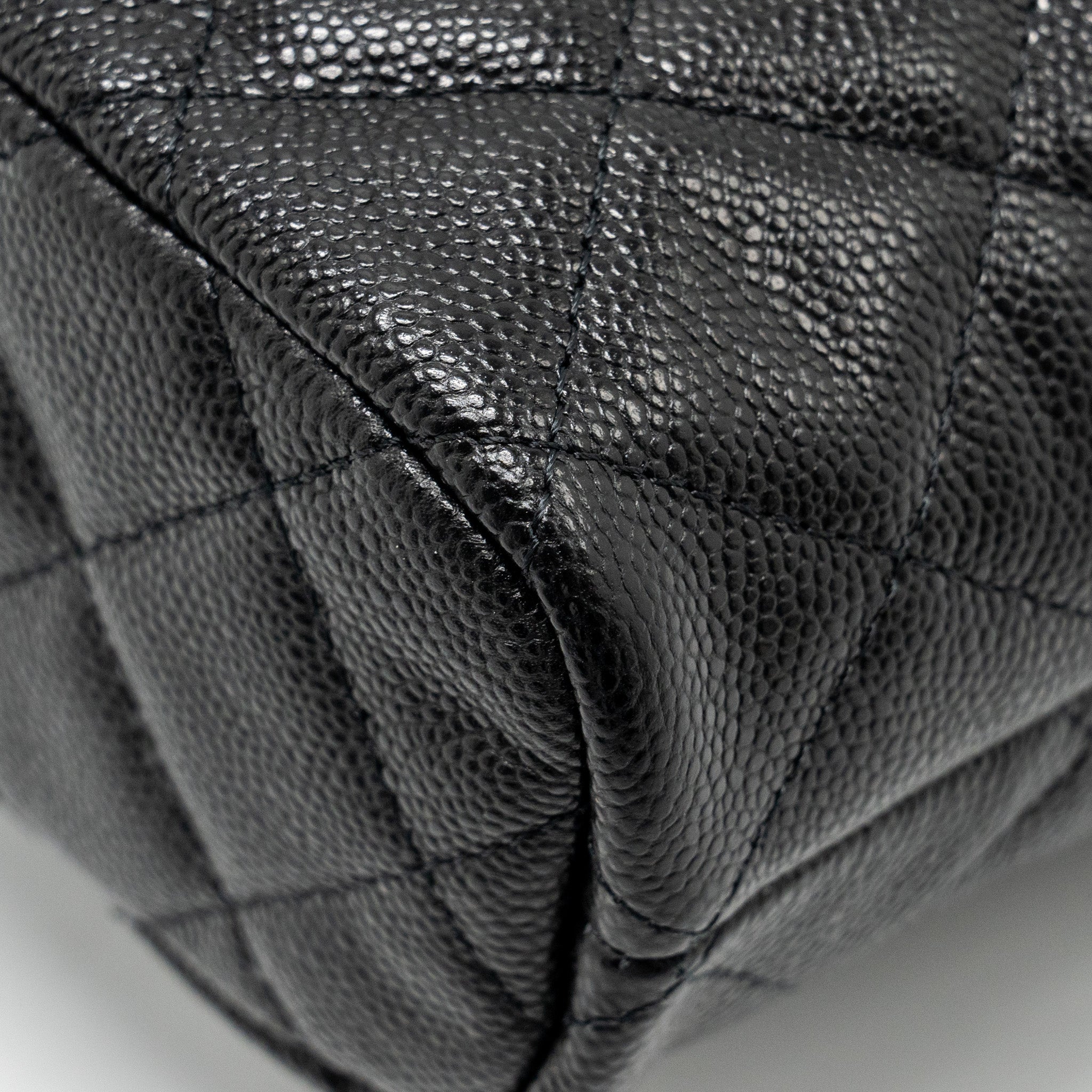 chanel-25c-quilted-hobo-bag-caviar-black-ghwmicrochip