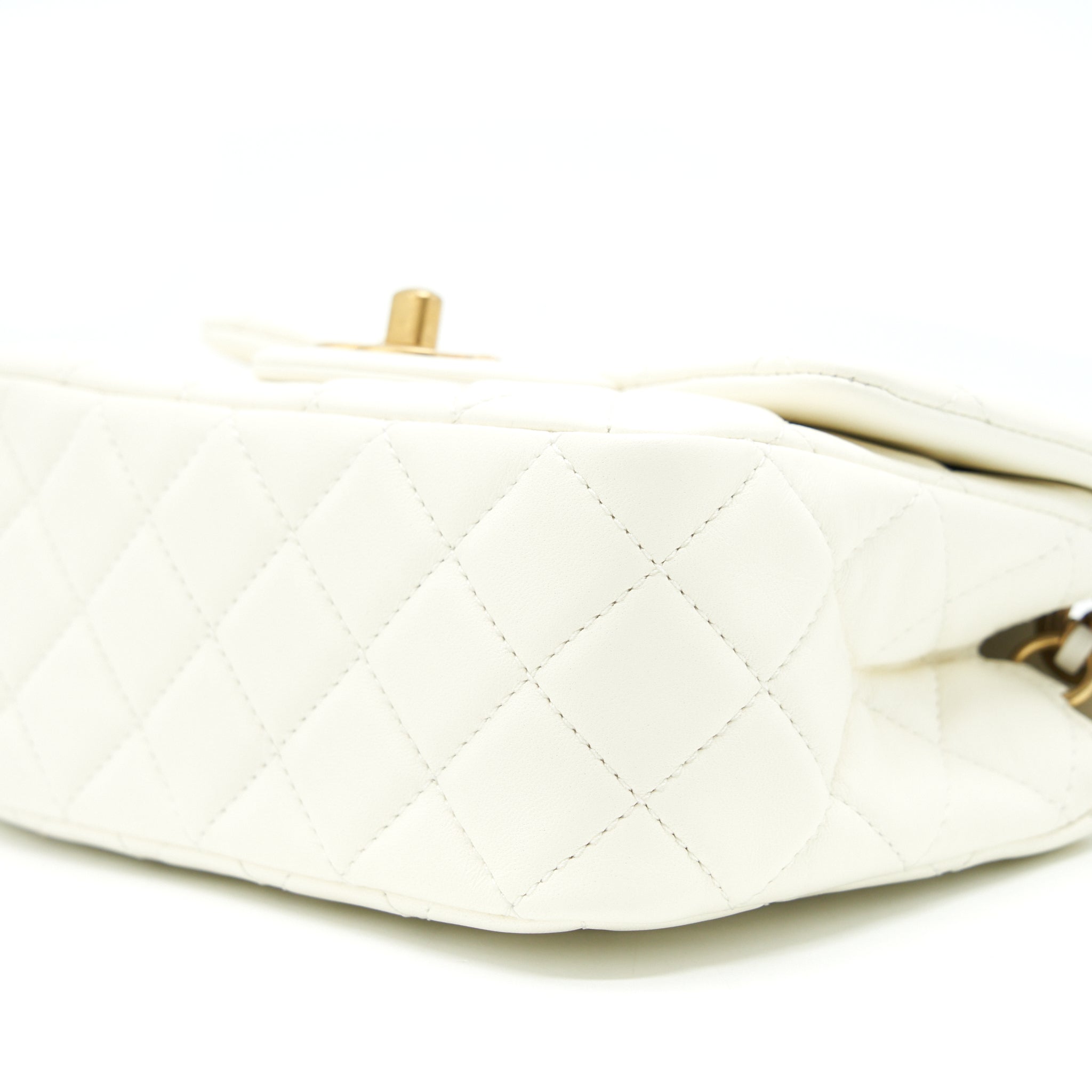 chanel-22c-pearl-crush-mini-square-flap-bag-lambskin-white-ghw-microchip
