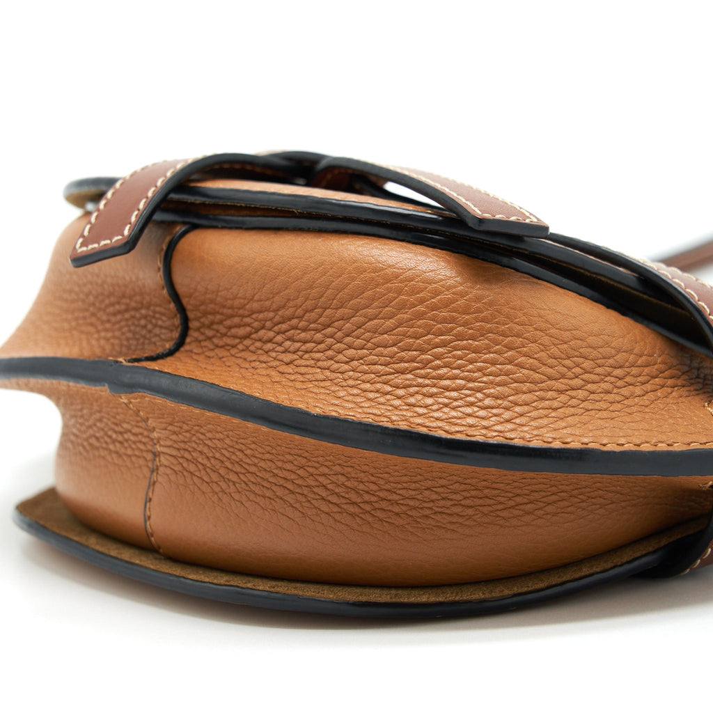 loewe-mini-gate-bag-grain-calfskin-tan-ghw