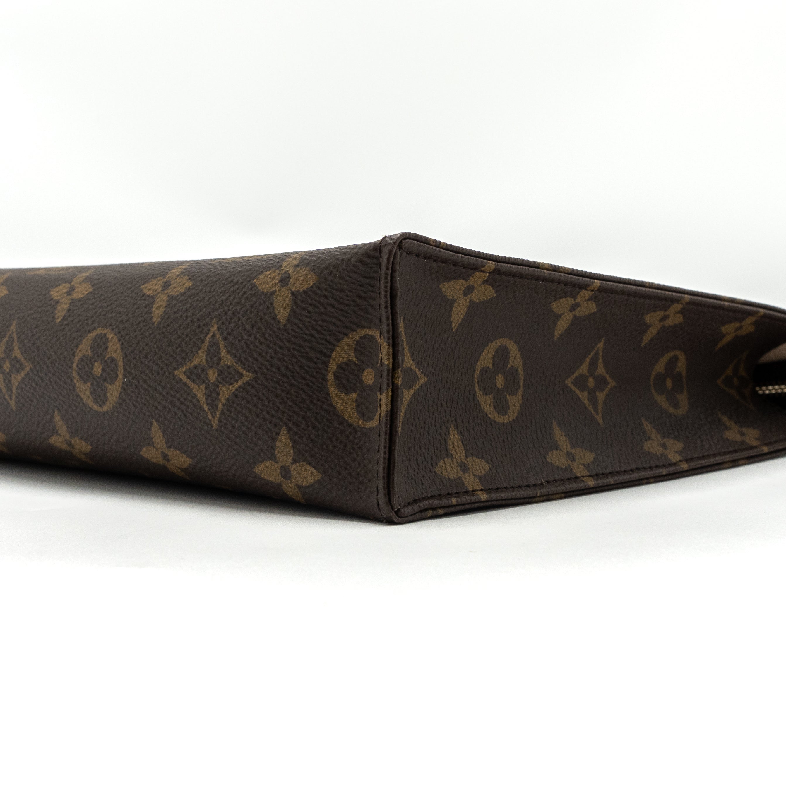 louis-vuitton-toiletry-pochette-26-monogram-canvas-ghw-11