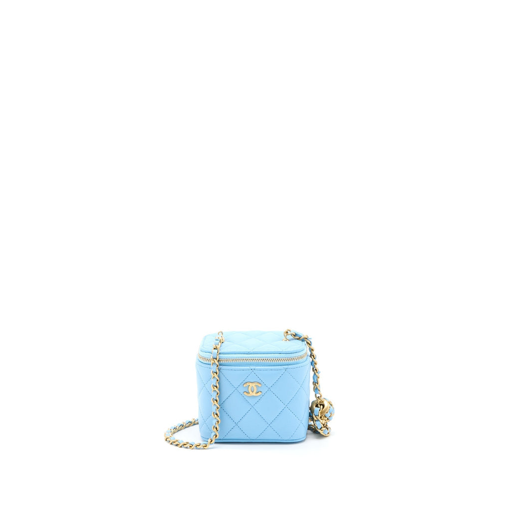 chanel-22s-pearl-crush-mini-vanity-case-lambskin-light-blue-brushed-ghw