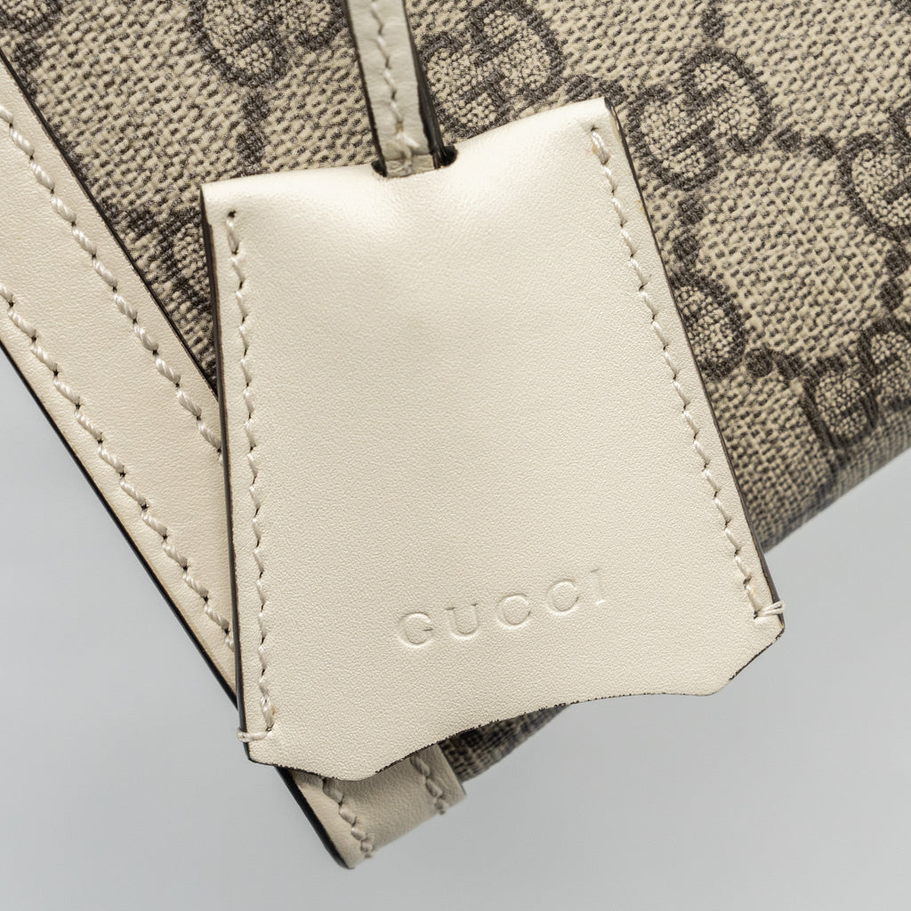 gucci-padlock-small-shoulder-bag-gg-supreme-canvas-white-ghw