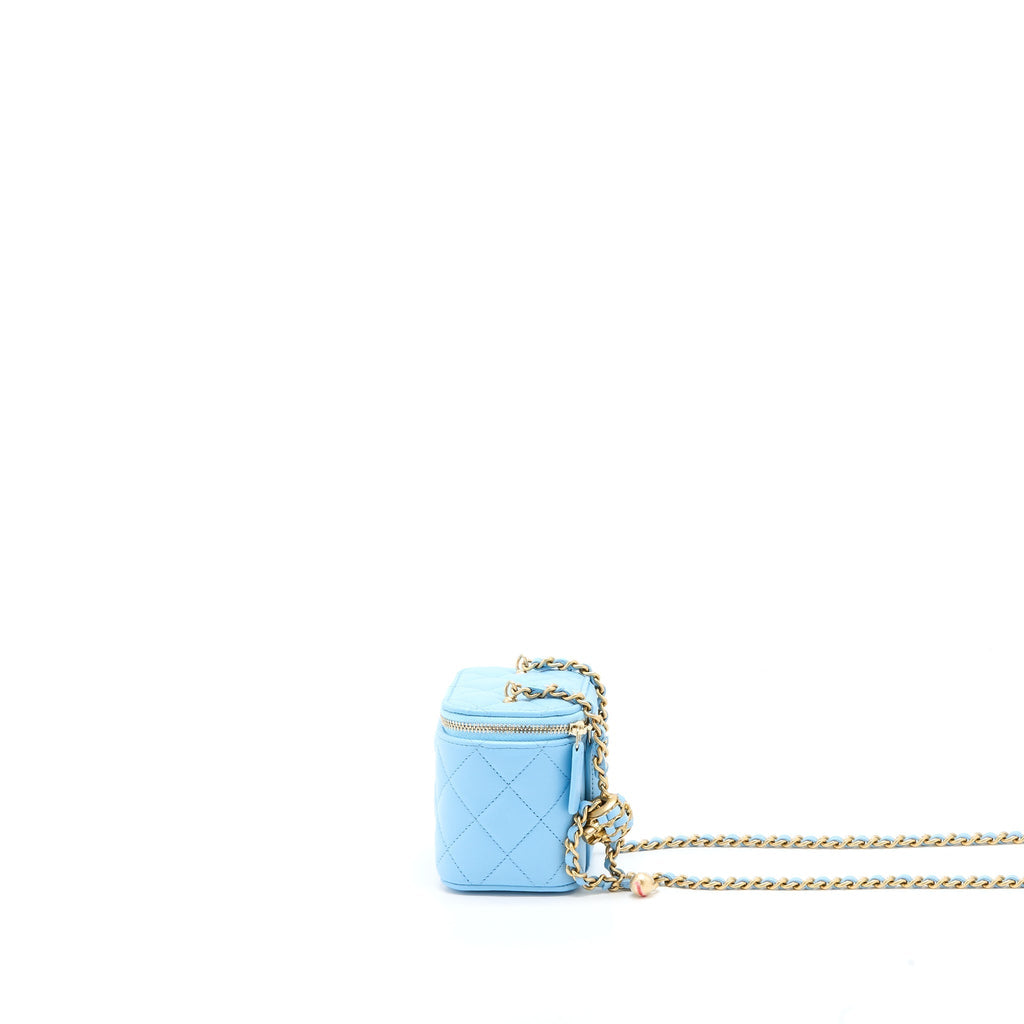chanel-22s-pearl-crush-mini-vanity-case-lambskin-light-blue-brushed-ghw