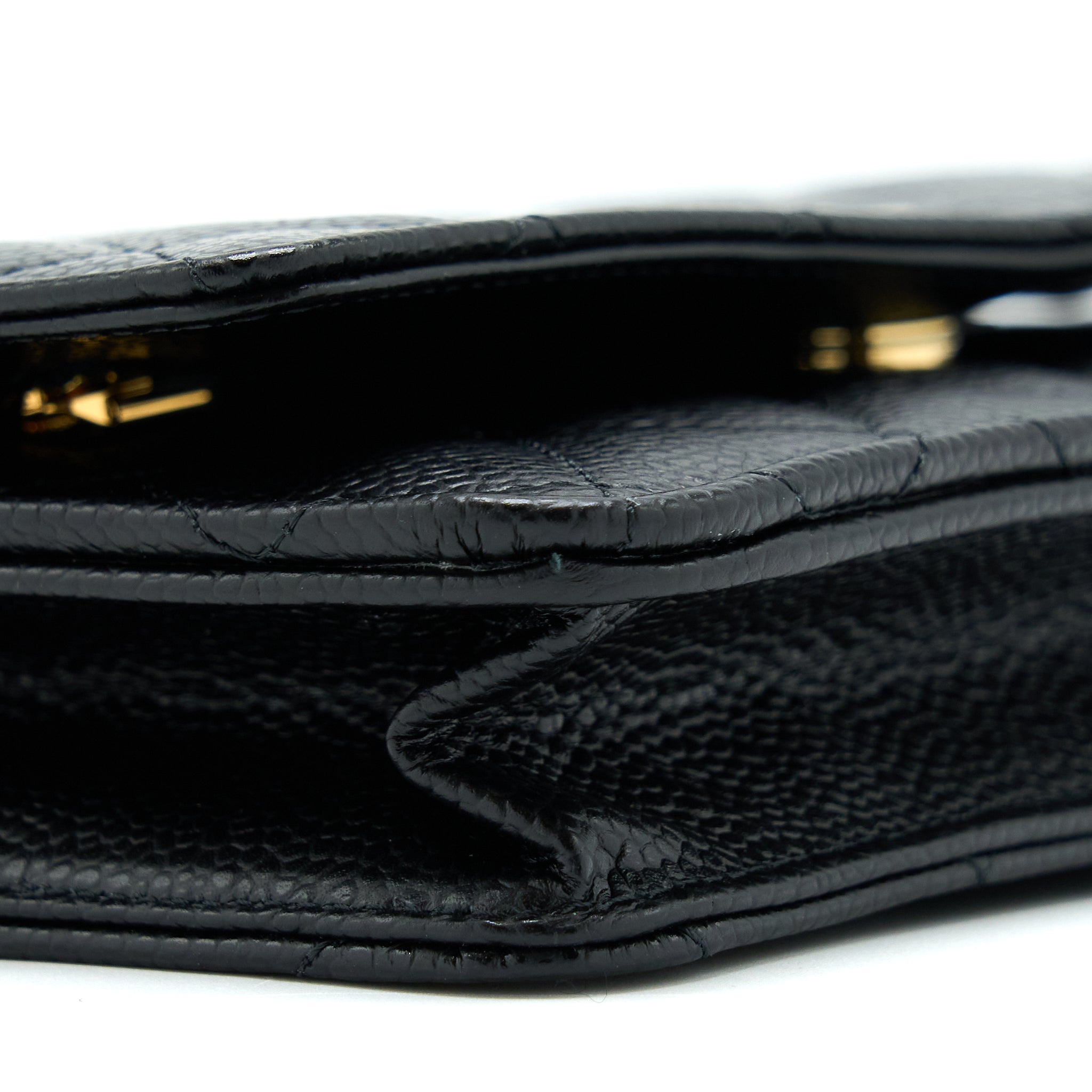 chanel-classic-wallet-on-chain-caviar-black-ghw-microchip-5