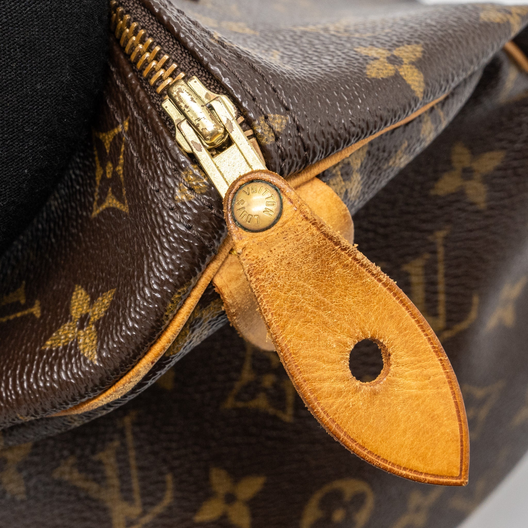 louis-vuitton-speedy-30-monogram-canvas-ghw-8