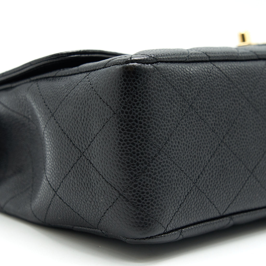 chanel-classic-jumbo-double-flap-bag-black-cavier-ghw