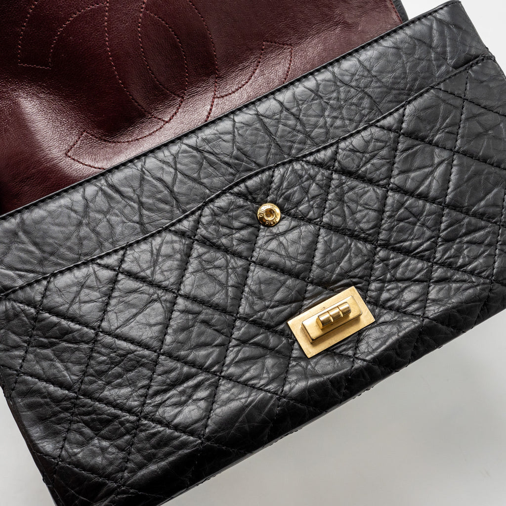 chanel-maxi-2-55-reissue-double-flap-bag-aged-calfskin-black-ghw