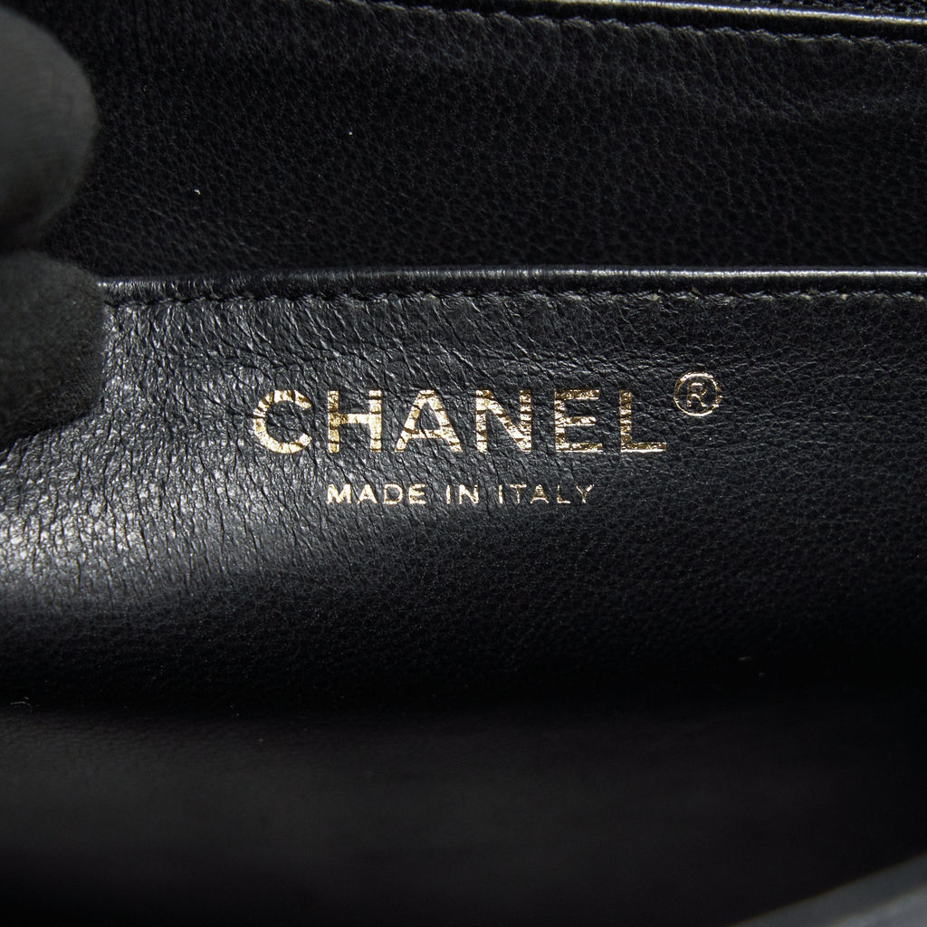 chanel-classic-jumbo-double-flap-bag-black-cavier-ghw