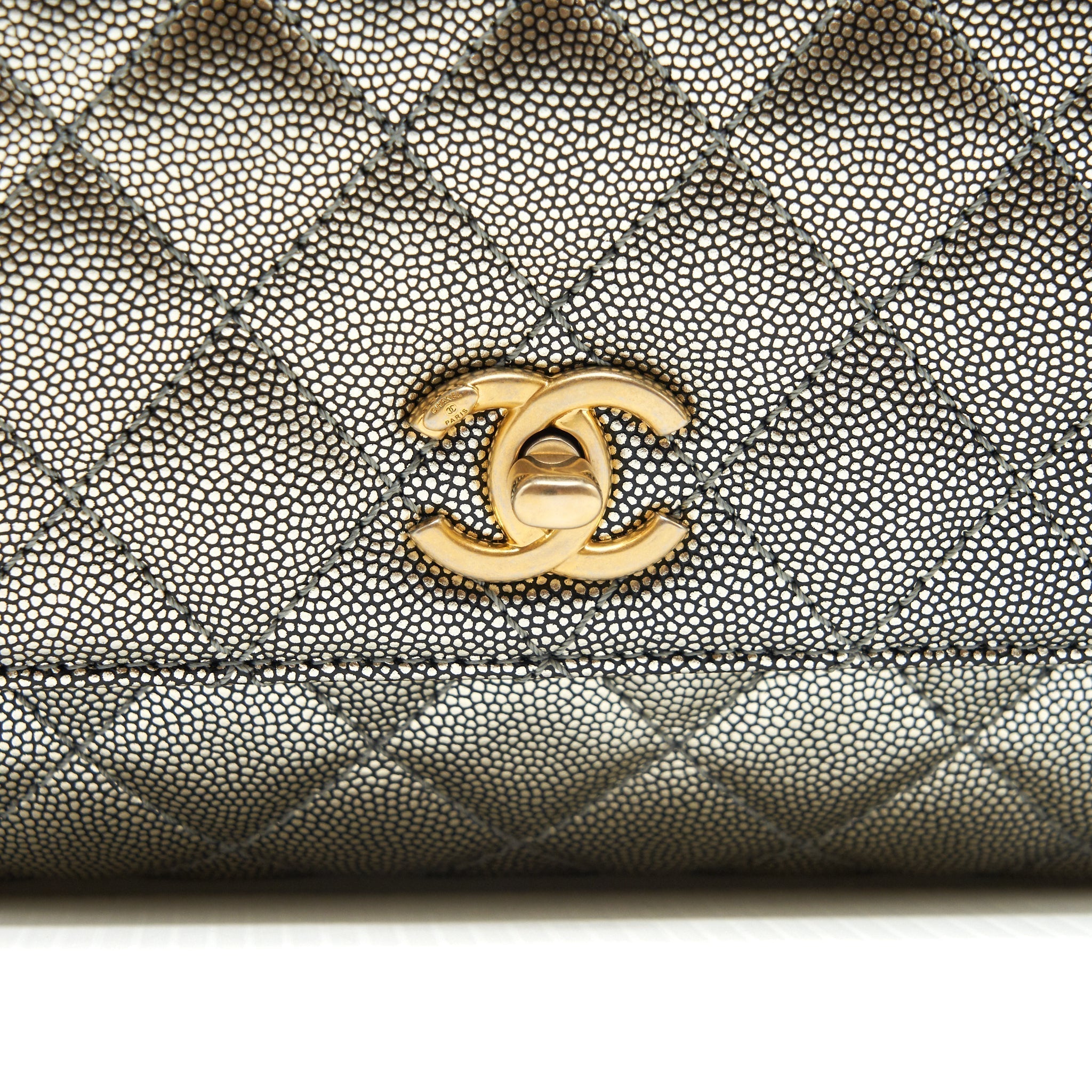 chanel-small-coco-handle-24cm-caviar-metallic-silver-ghw
