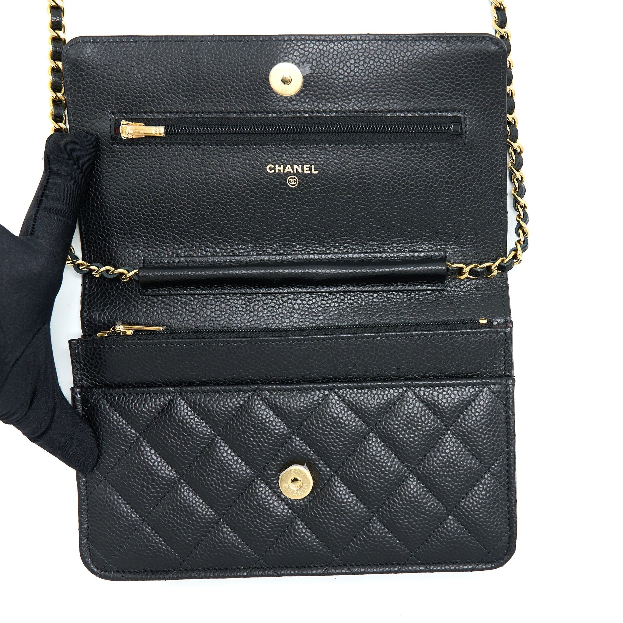chanel-classic-wallet-on-chain-caviar-black-ghw-microchip-5