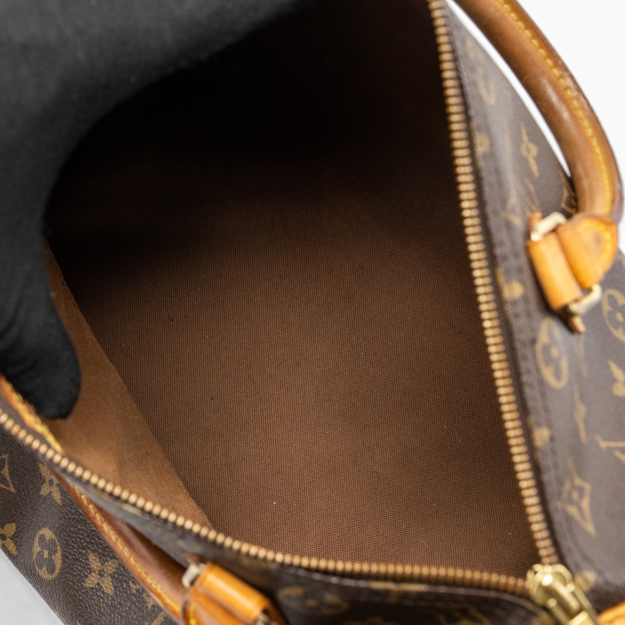louis-vuitton-speedy-30-monogram-canvas-ghw-8
