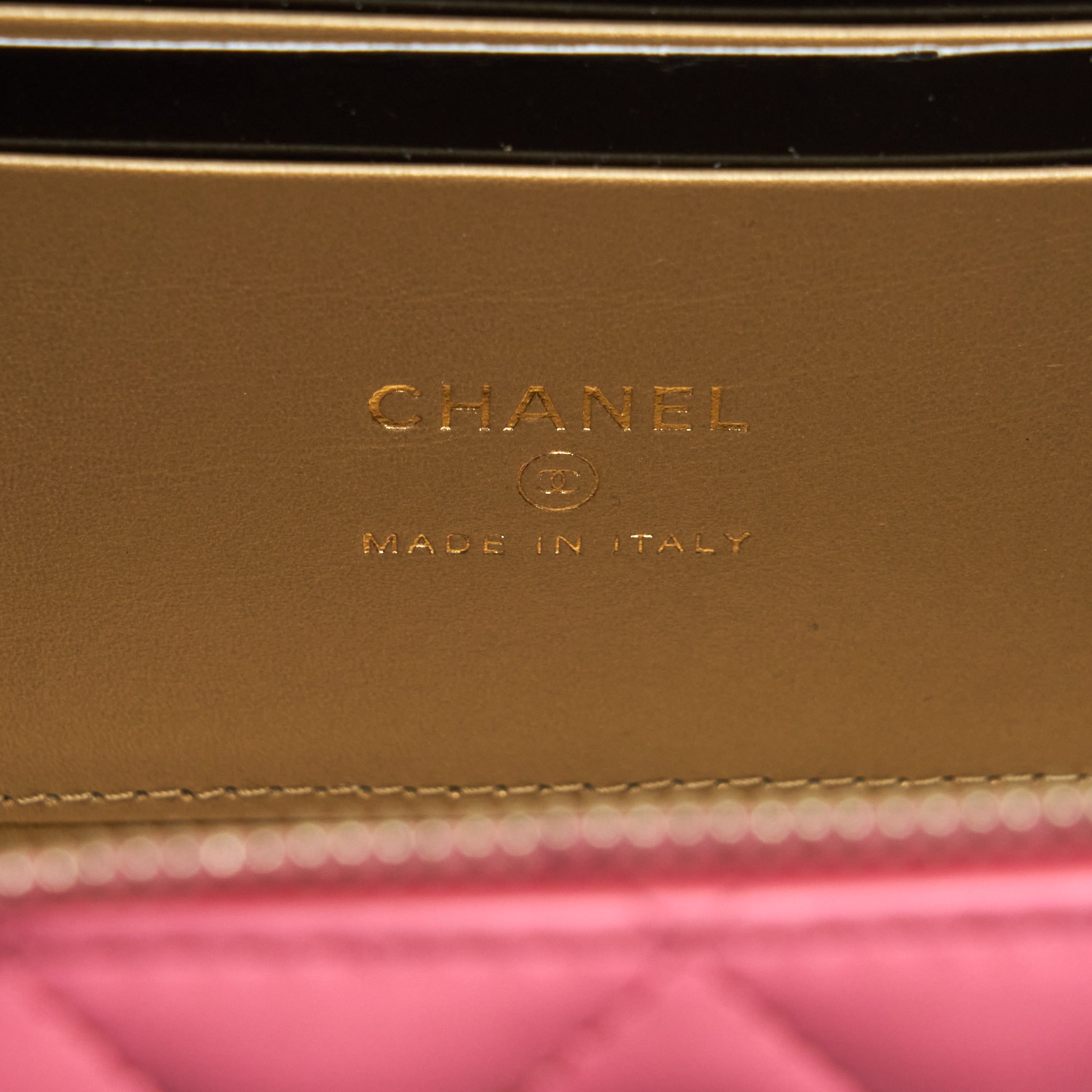 chanel-22s-pearl-crush-long-vanity-with-chain-lambskin-pink-ghw
