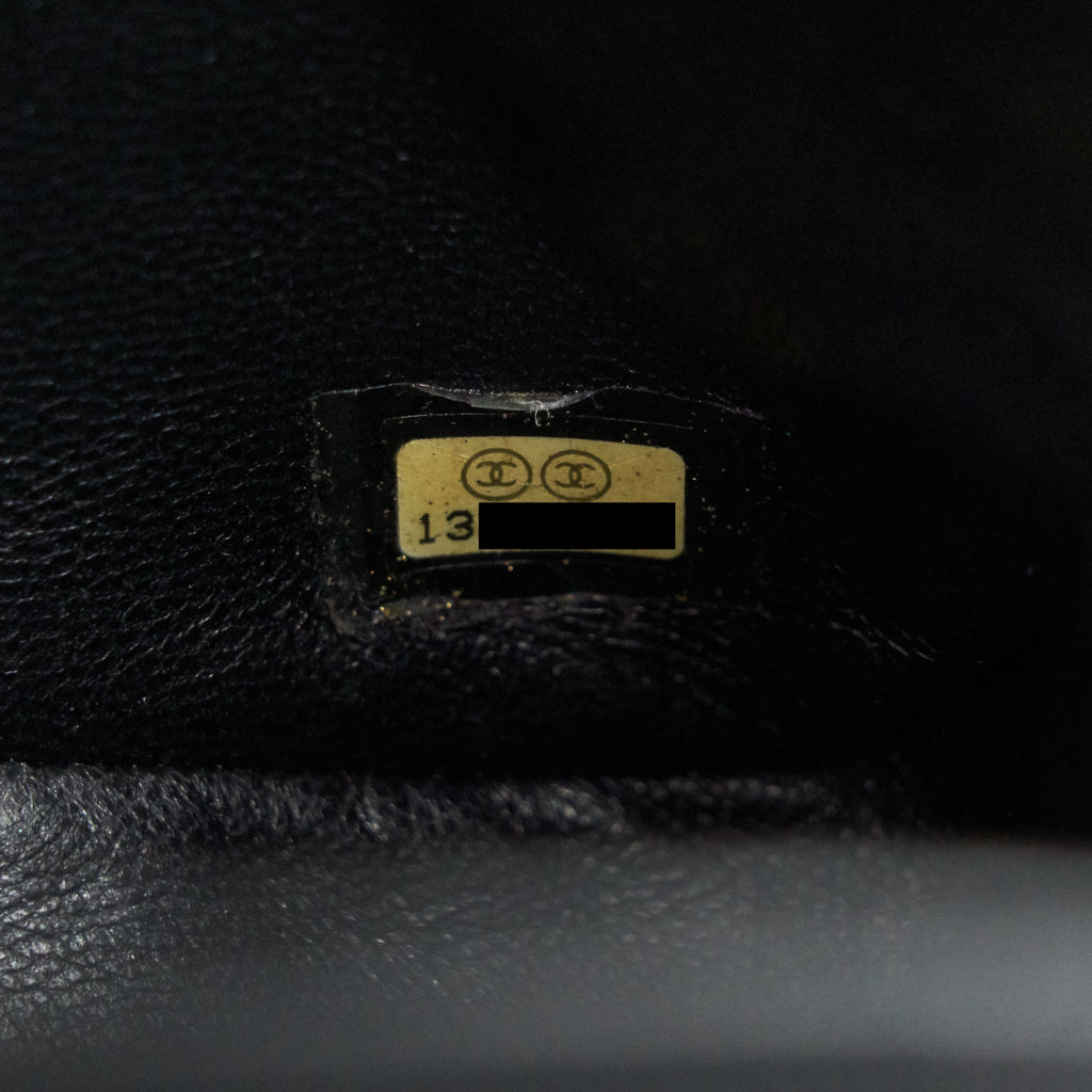 chanel-classic-jumbo-double-flap-bag-black-cavier-ghw