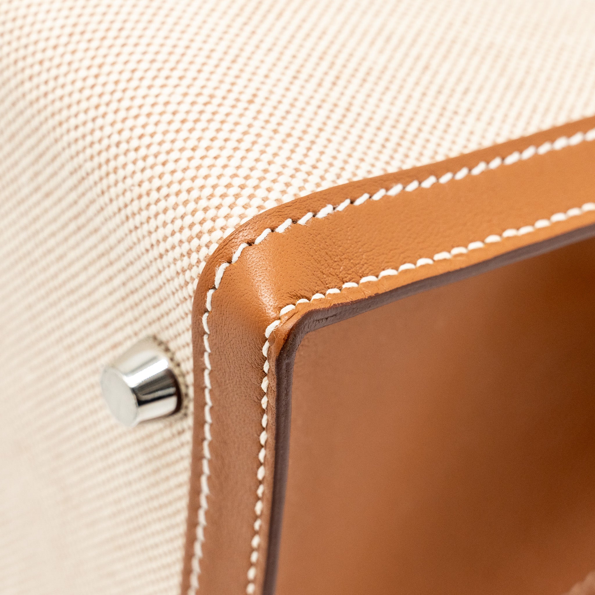 hermes-kelly-28-sellier-toile-h-swift-ecru-gold-shw-stamp-y