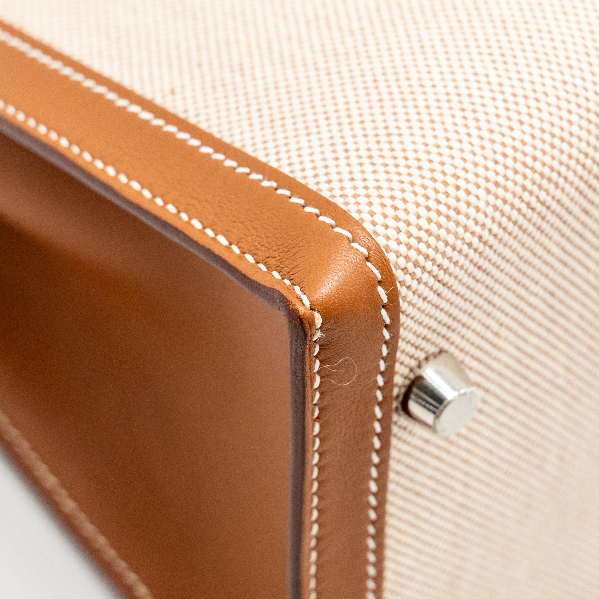 hermes-kelly-28-sellier-toile-h-swift-ecru-gold-shw-stamp-y