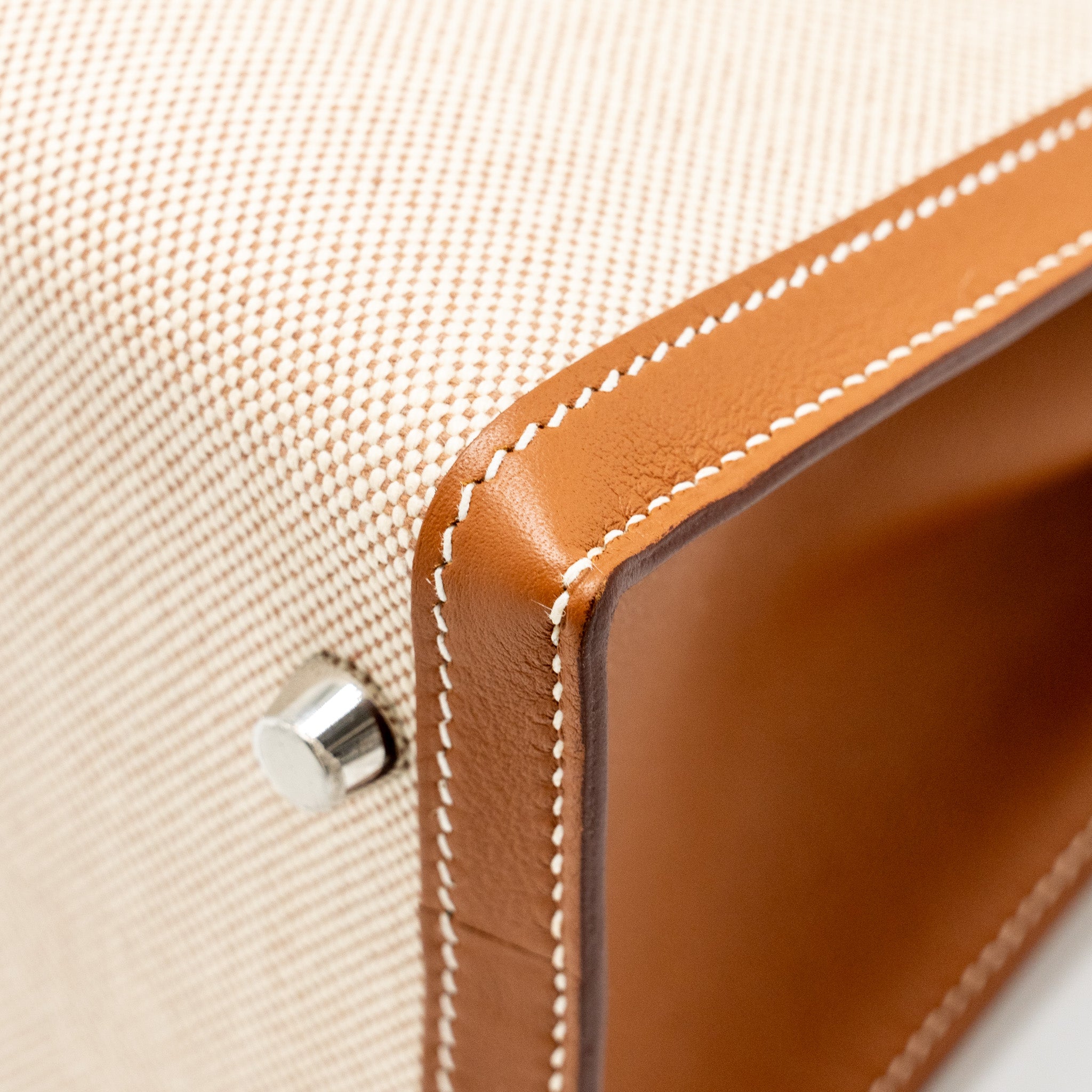 hermes-kelly-28-sellier-toile-h-swift-ecru-gold-shw-stamp-y