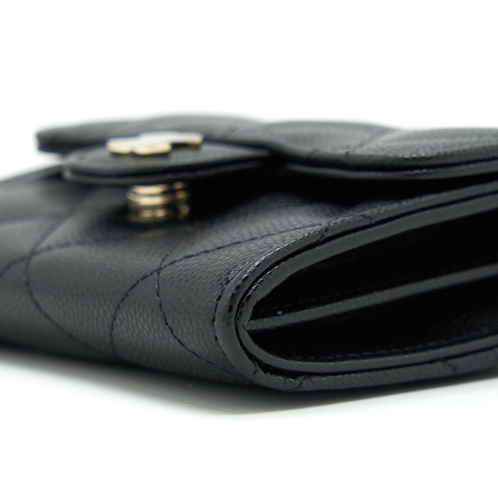chanel-mini-flap-card-holder-with-chain-caviar-black-lghw