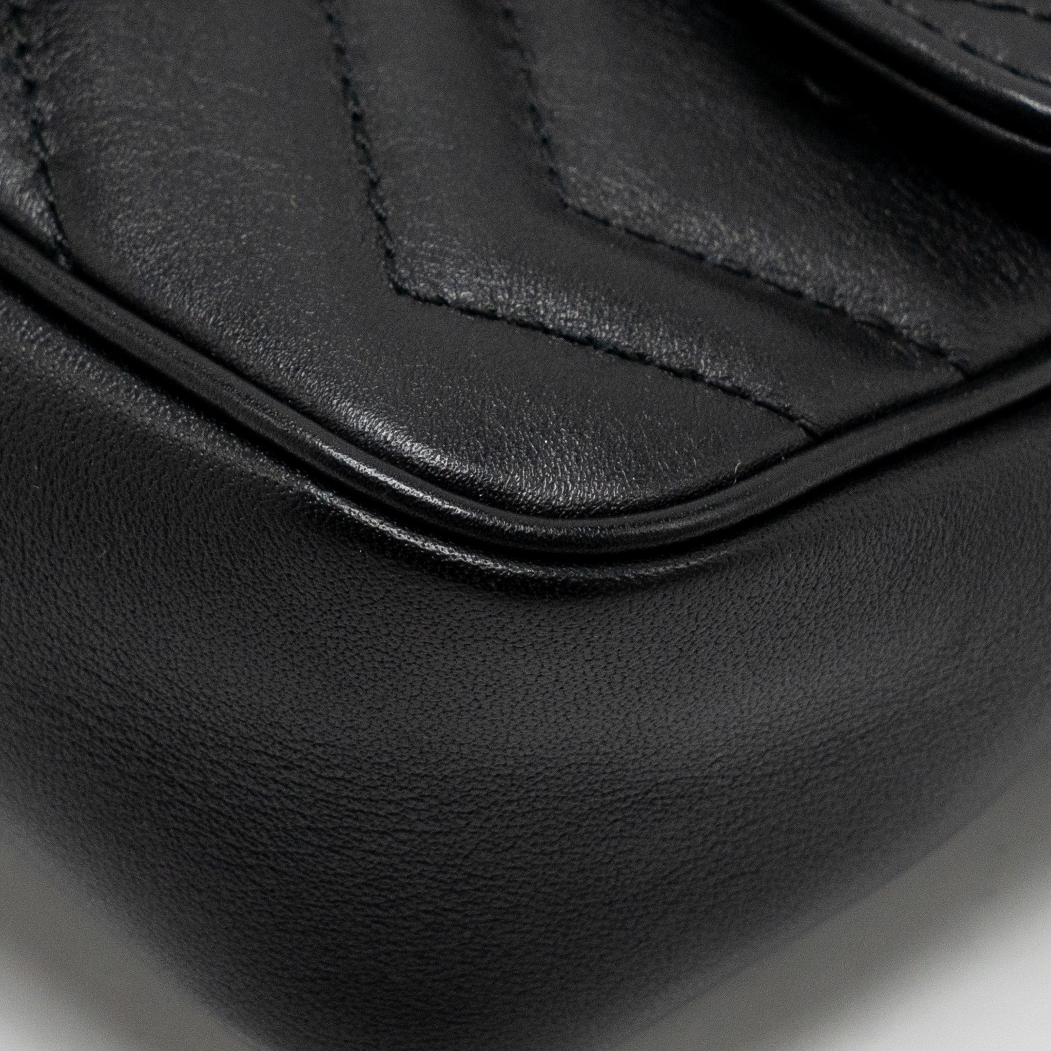 gucci-super-mini-gg-marmont-calfskin-black-ghw-1