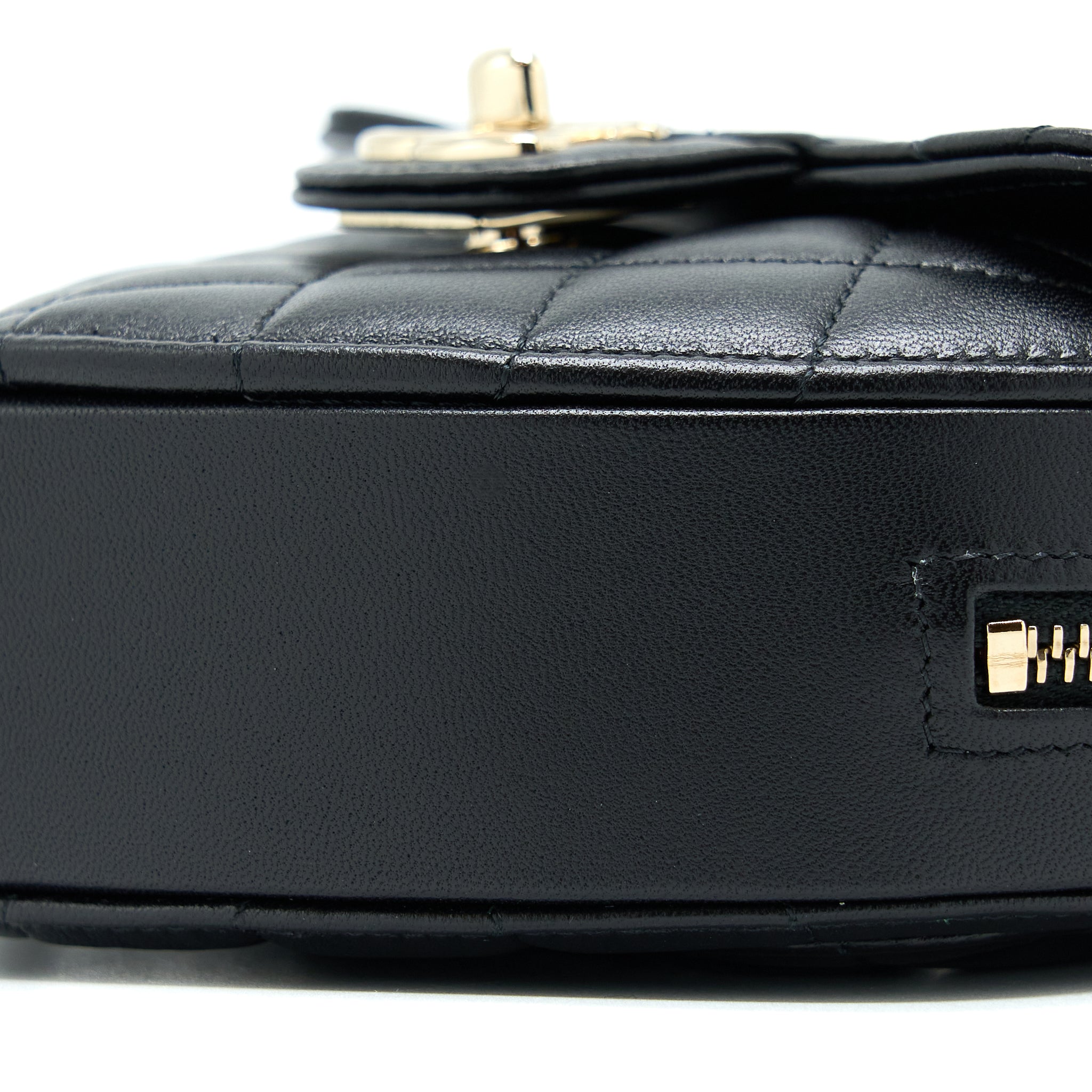 chanel-22s-heart-belt-bag-lambskin-black-lghw-6