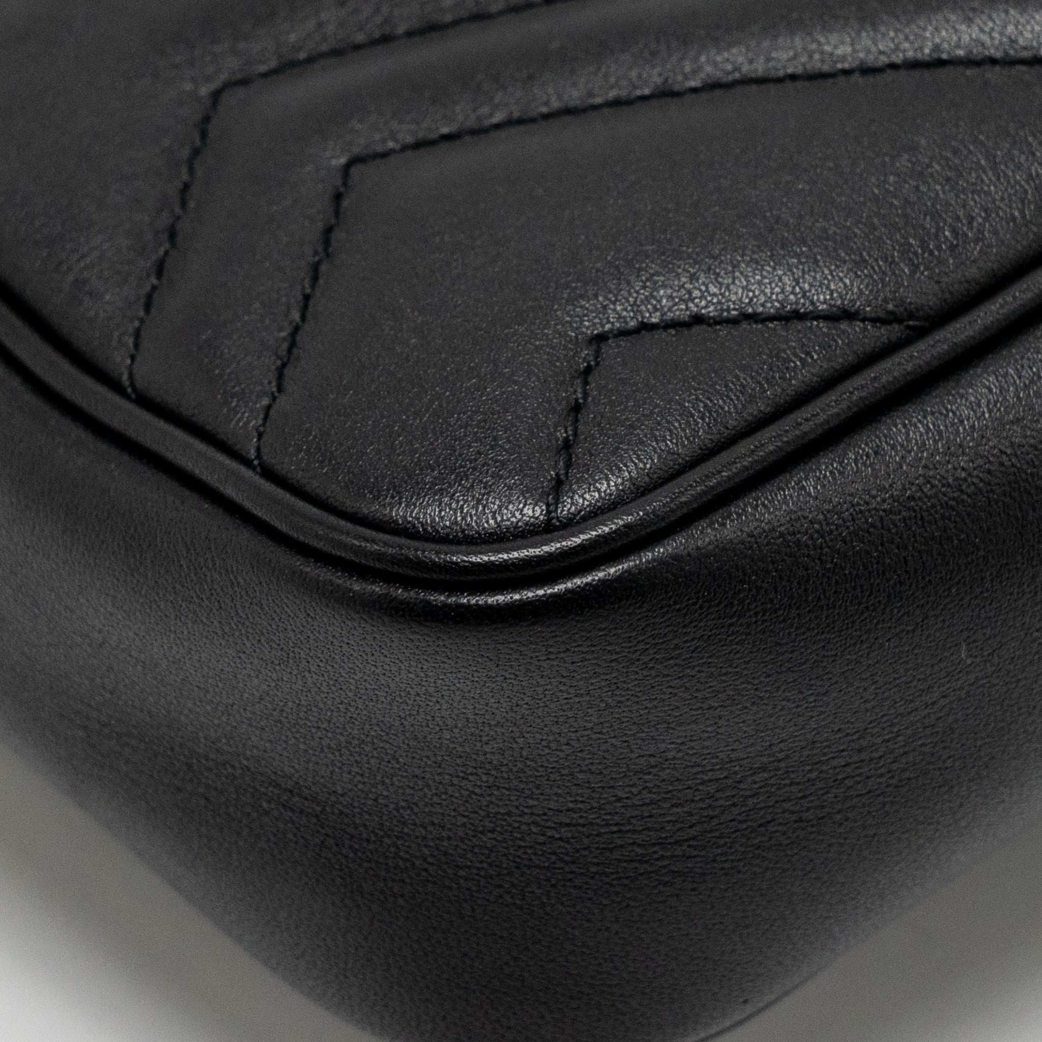 gucci-super-mini-gg-marmont-calfskin-black-ghw-1