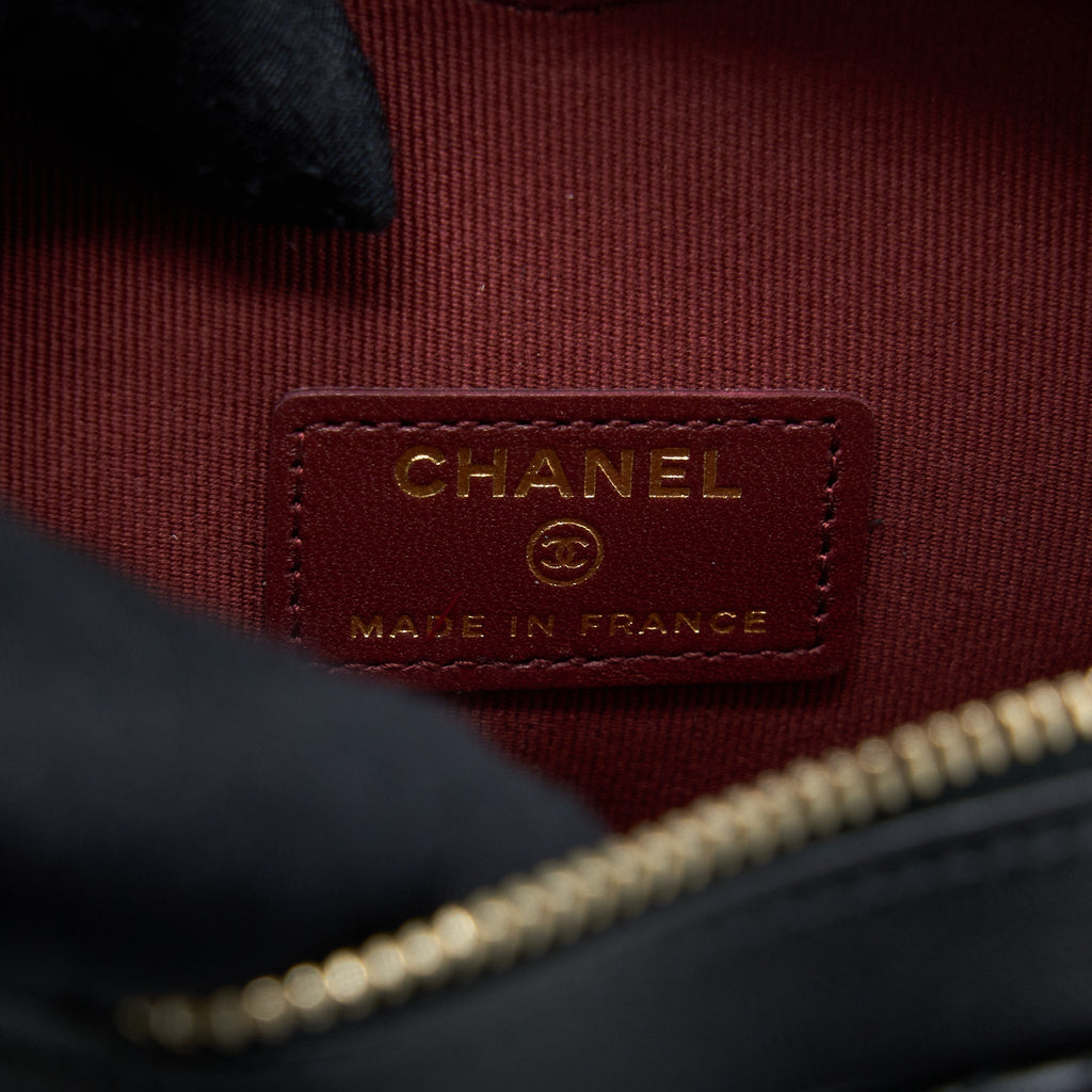 chanel-22s-heart-belt-bag-lambskin-black-lghw-6