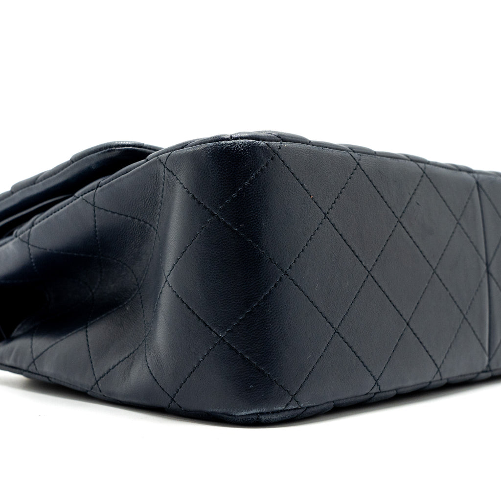 chanel-jumbo-classic-double-flap-lambskin-navy-ghw