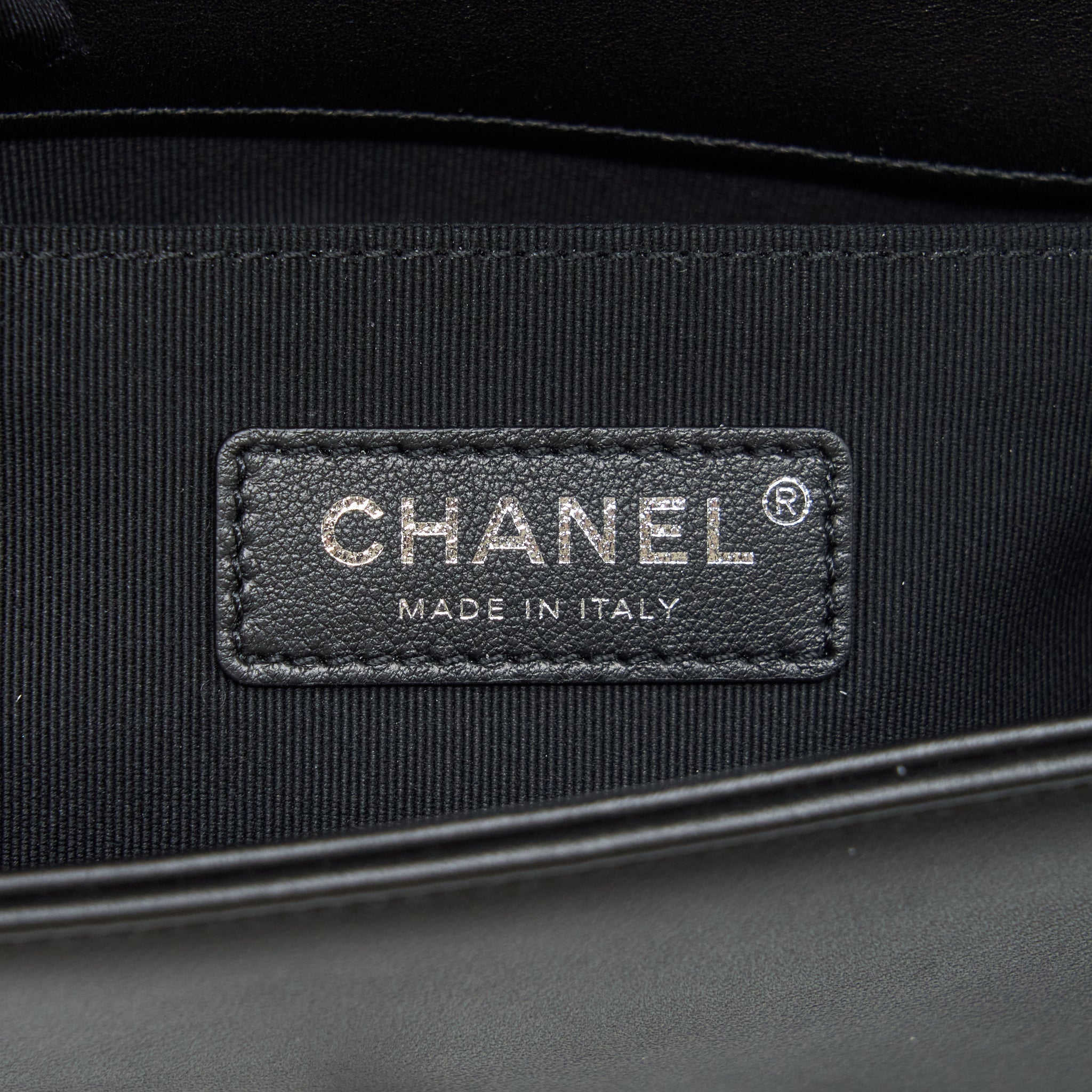 chanel-small-boy-calfskin-black-ruthenium-sliver-hardware-1