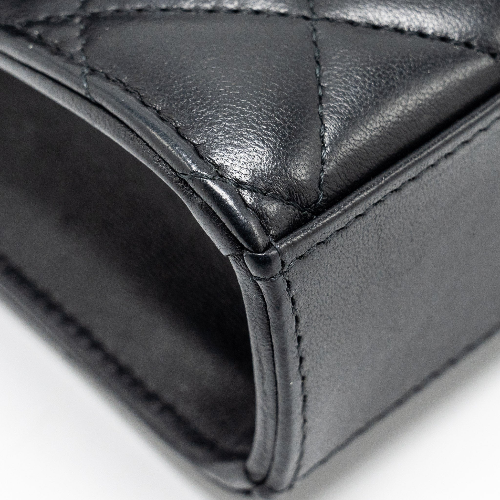 chanel-22b-top-handle-mini-flap-clutch-black-lambskin-ghw-microchip