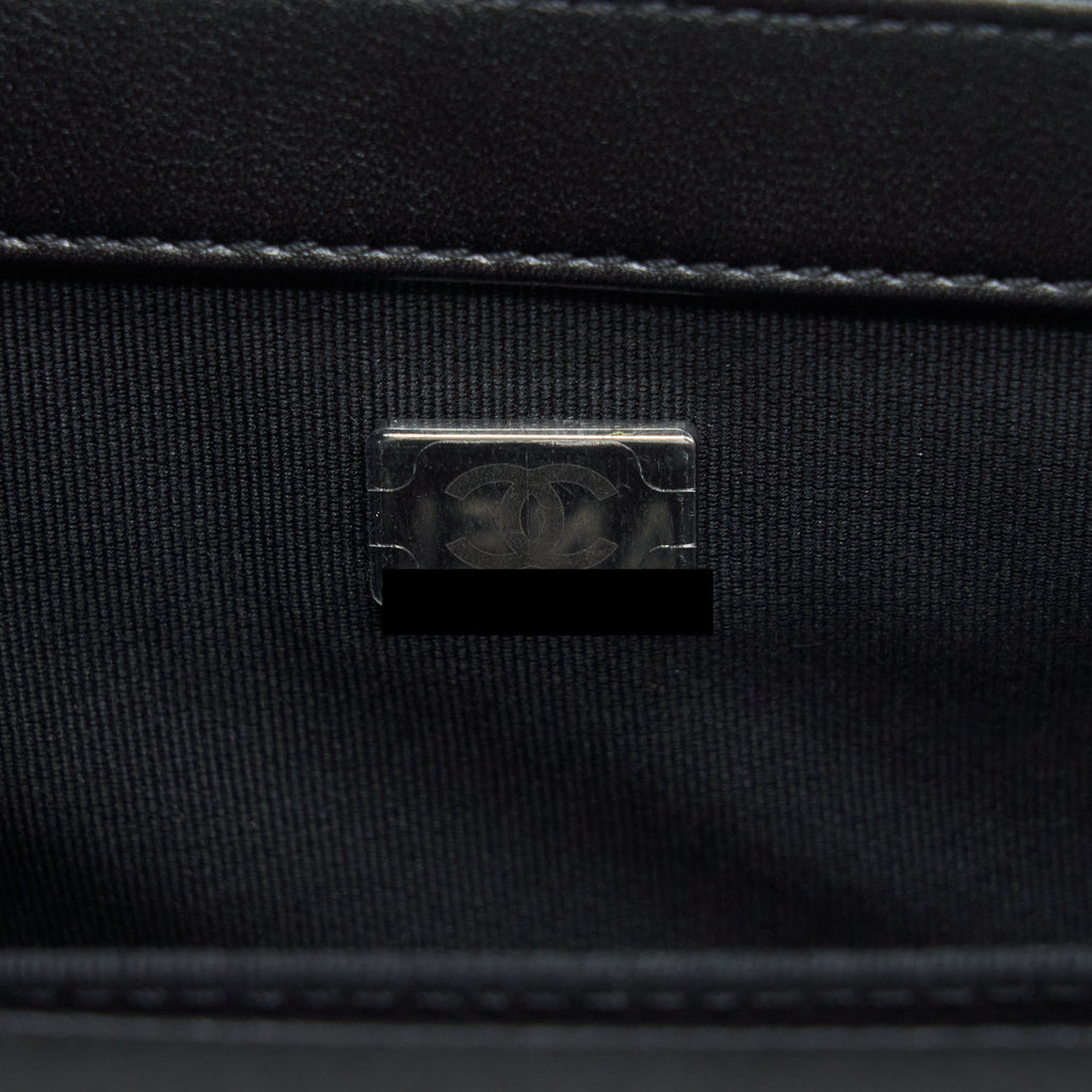 chanel-small-boy-calfskin-black-ruthenium-sliver-hardware-1