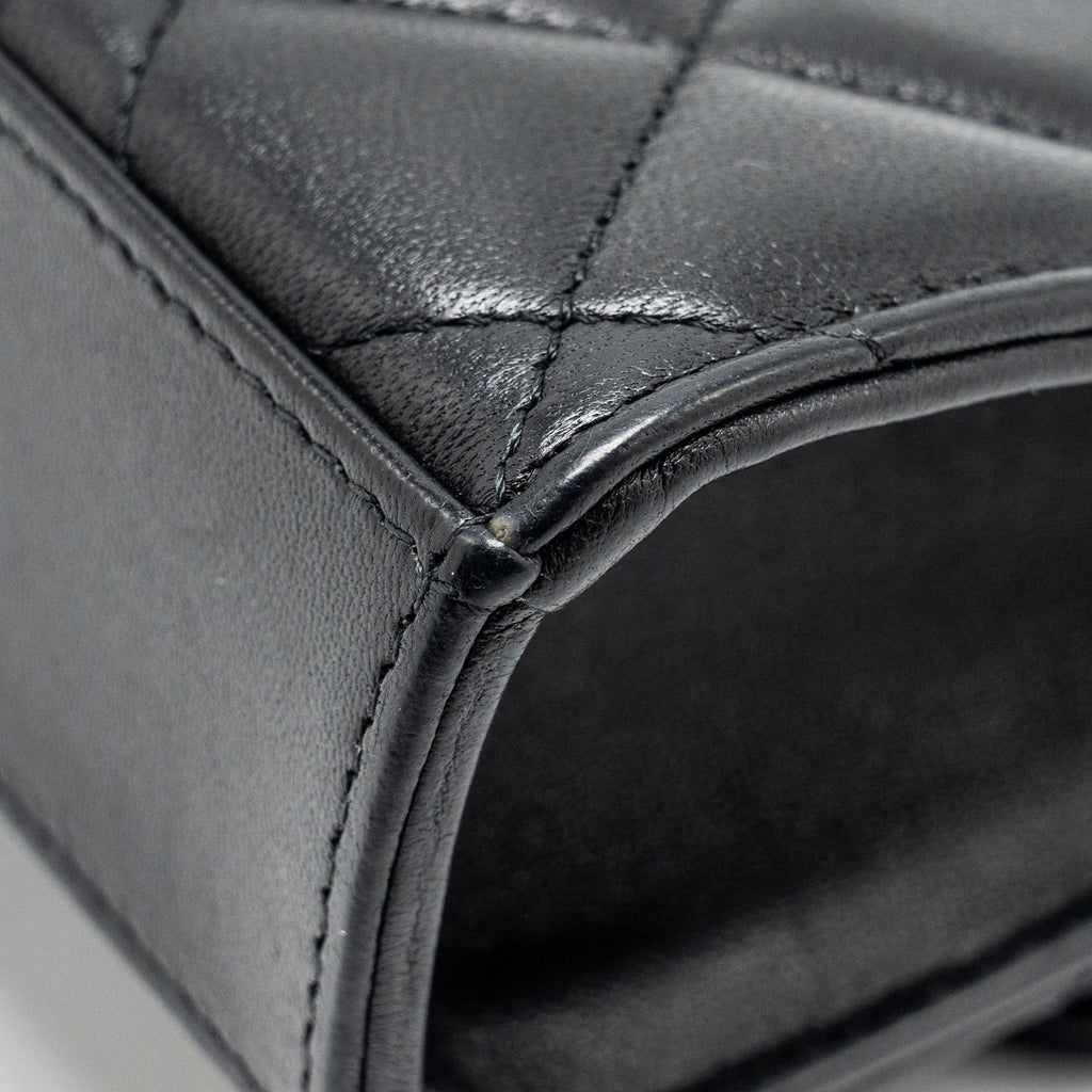 chanel-22b-top-handle-mini-flap-clutch-black-lambskin-ghw-microchip