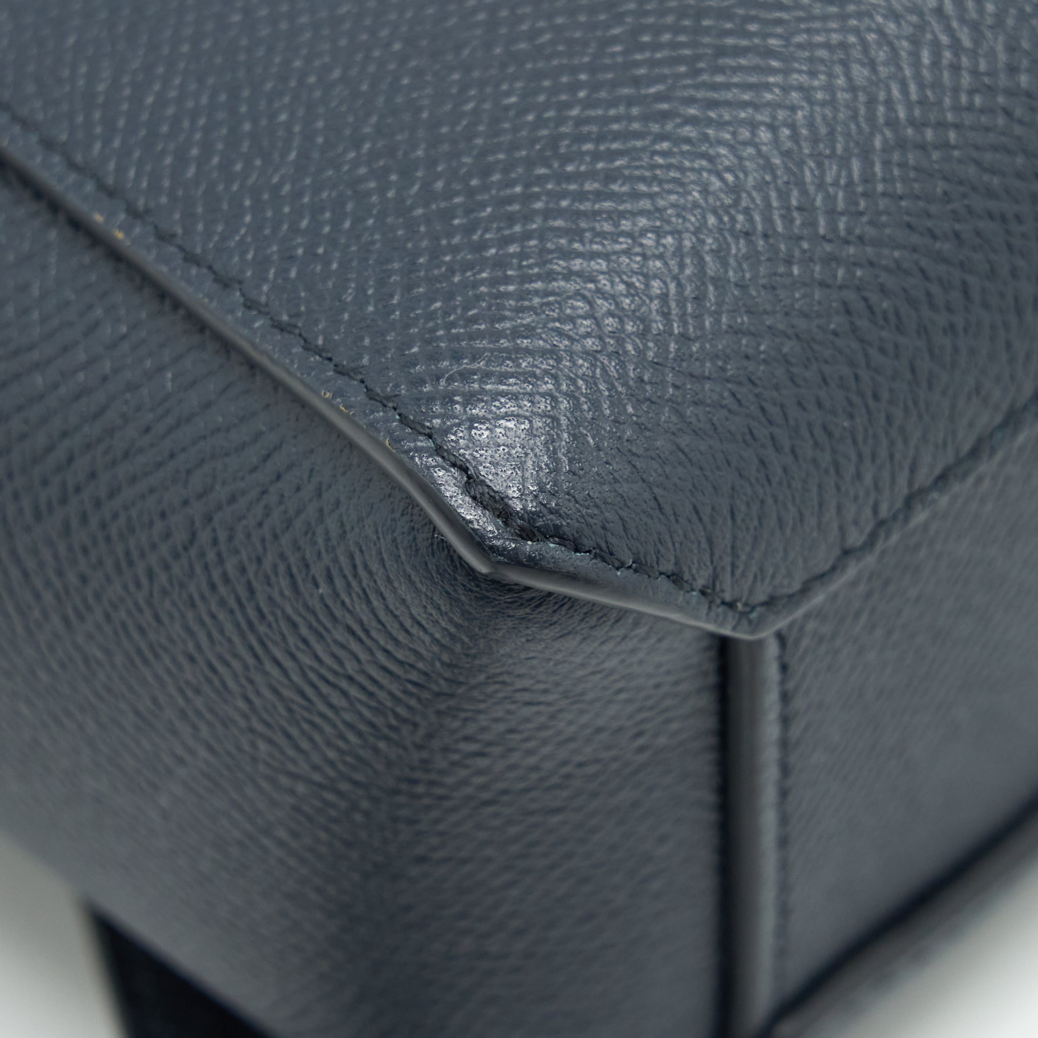 celine-pico-belt-bag-grain-calfskin-navy-ghw
