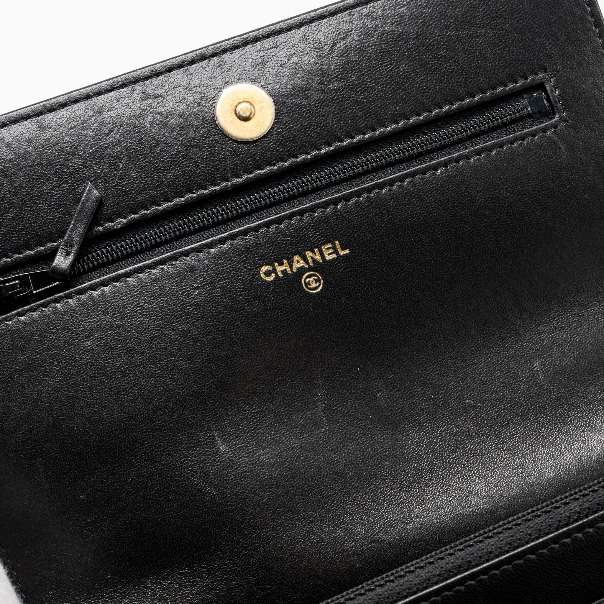 chanel-19-wallet-on-chain-lambskin-black-multicolour-hardware