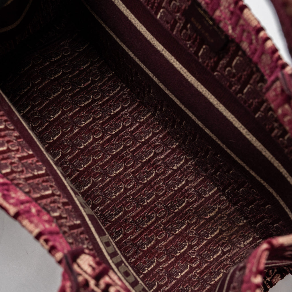 dior-medium-book-tote-oblique-embroidery-velvet-canvas-dark-red-copy