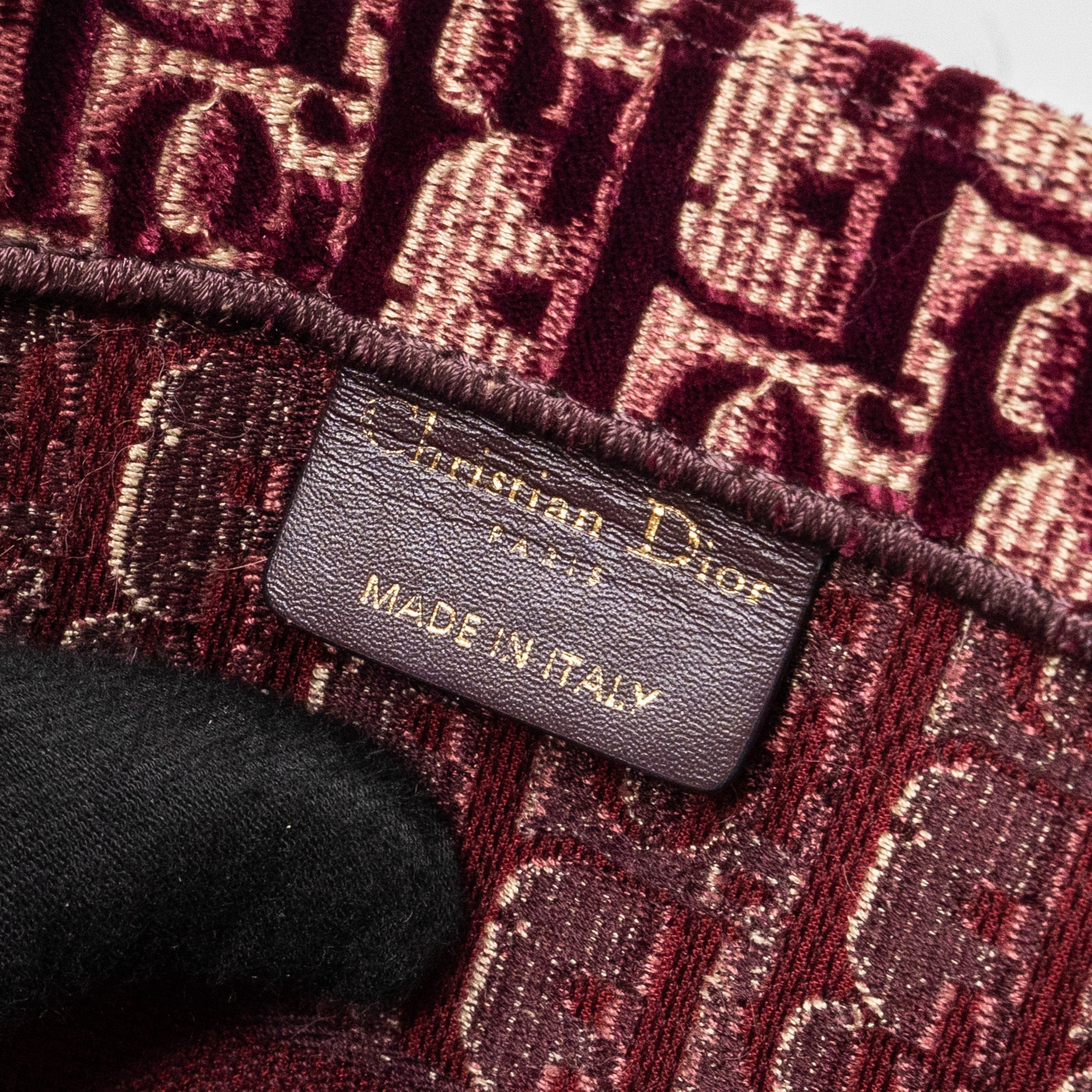dior-medium-book-tote-oblique-embroidery-velvet-canvas-dark-red-copy
