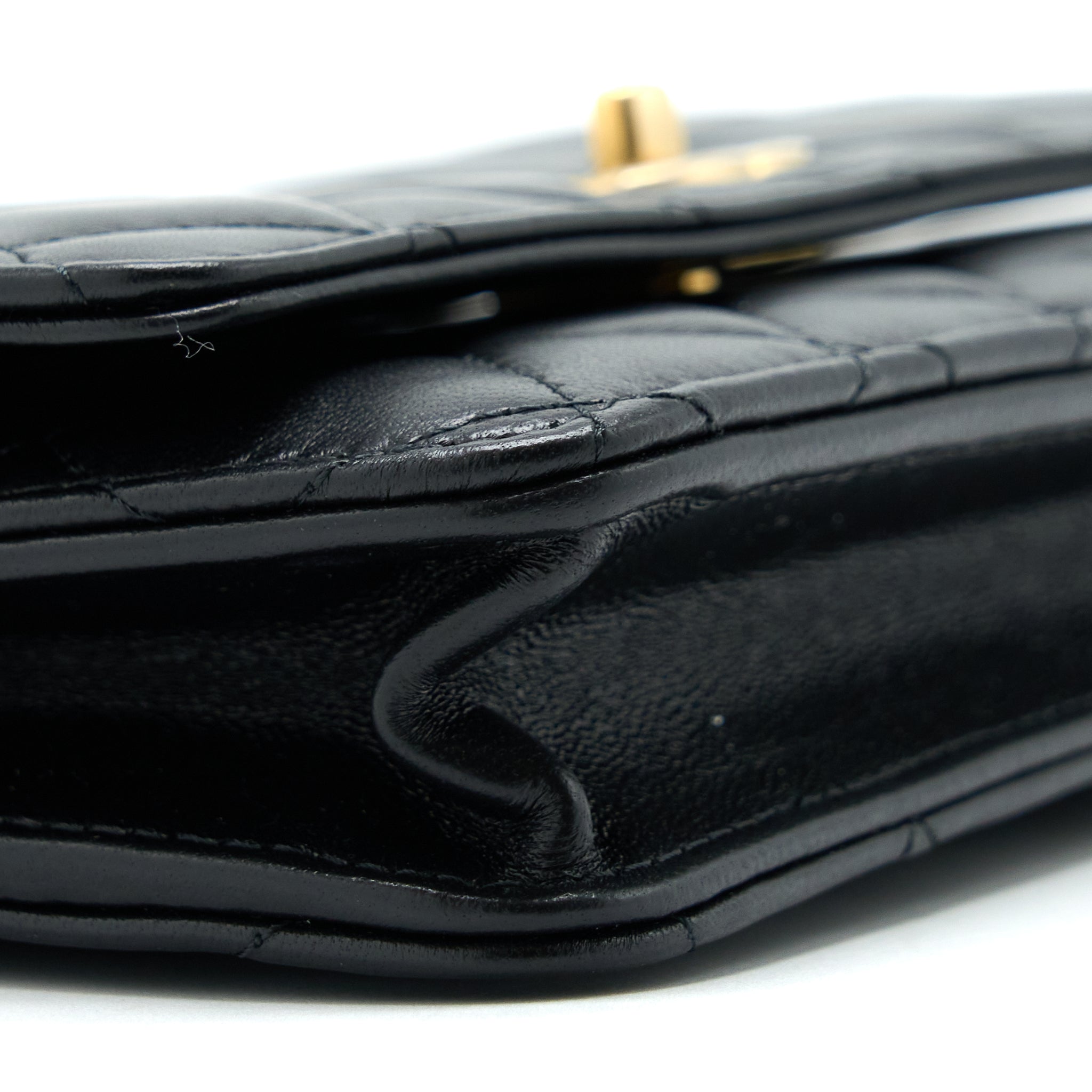 chanel-22b-pearl-crush-wallet-on-chain-lambskin-black-ghw-microchip