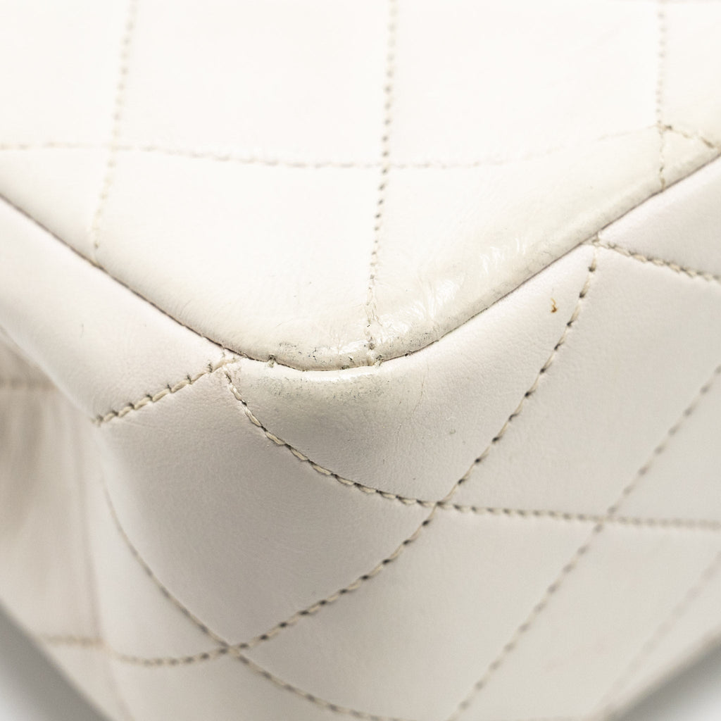 chanel-vintage-medium-classic-double-flap-bag-lambskin-white-ghw