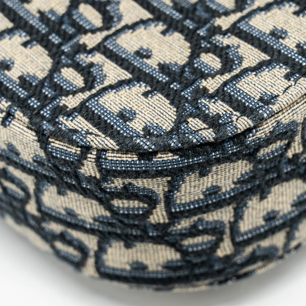 dior-homme-mini-saddle-messenger-bag-with-flap-oblique-jacquard-grained-calfskin-multicolour-hardware