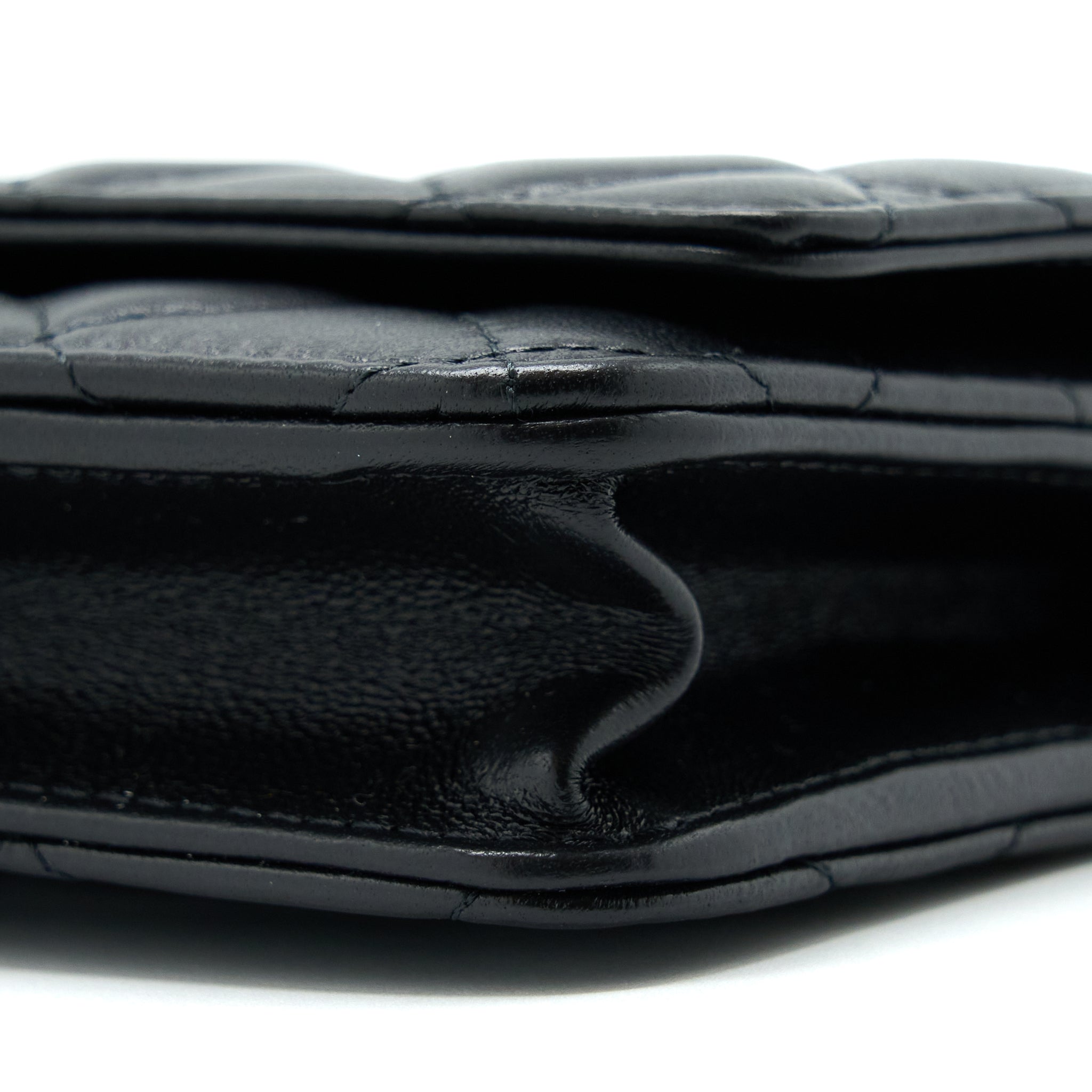 chanel-22b-pearl-crush-wallet-on-chain-lambskin-black-ghw-microchip