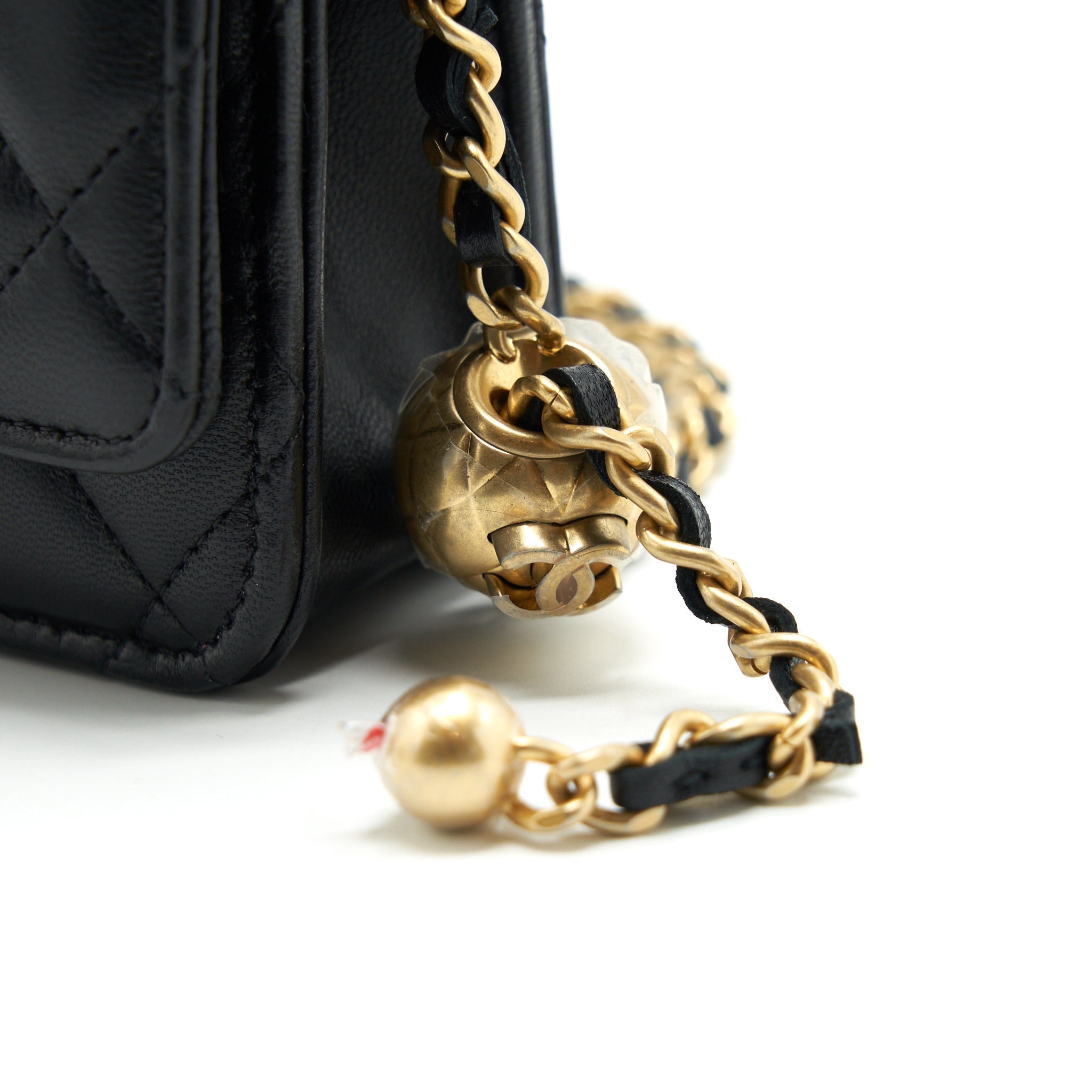 chanel-22c-pearl-crush-wallet-on-chain-lambskin-black-ghw