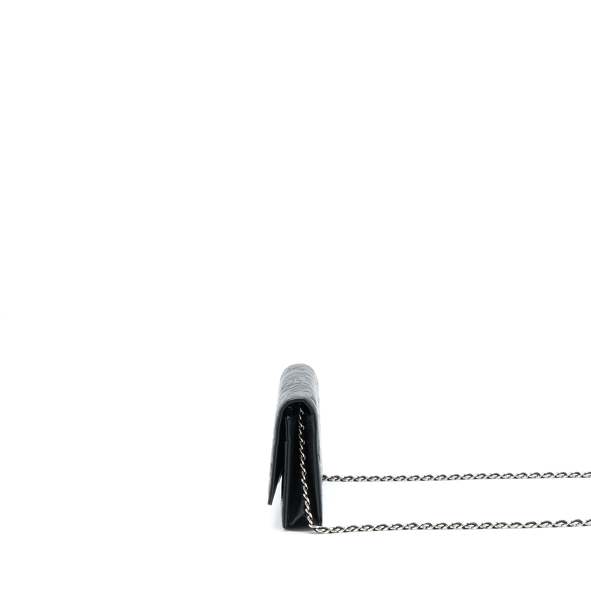 chanel-camellia-wallet-on-chain-lambskin-black-shw