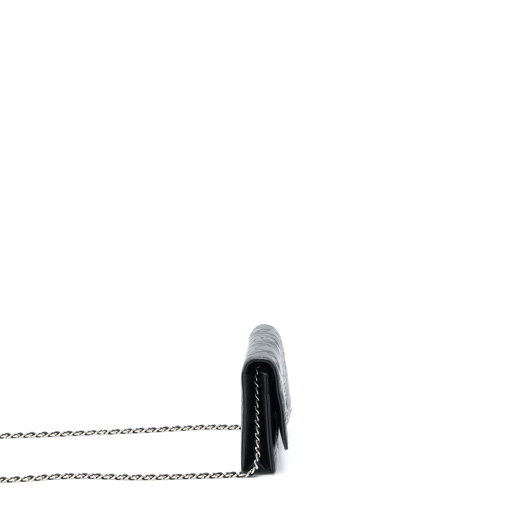 chanel-camellia-wallet-on-chain-lambskin-black-shw