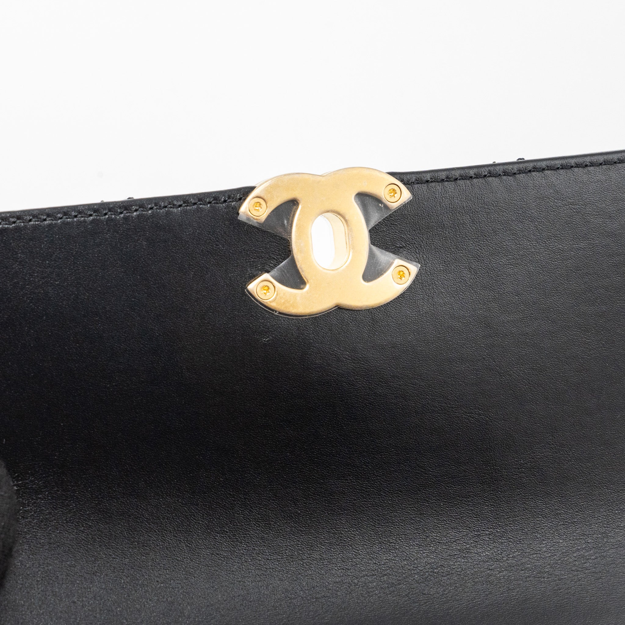 chanel-24c-gold-crush-mini-flap-bag-calfskin-black-ghw-microchip-1