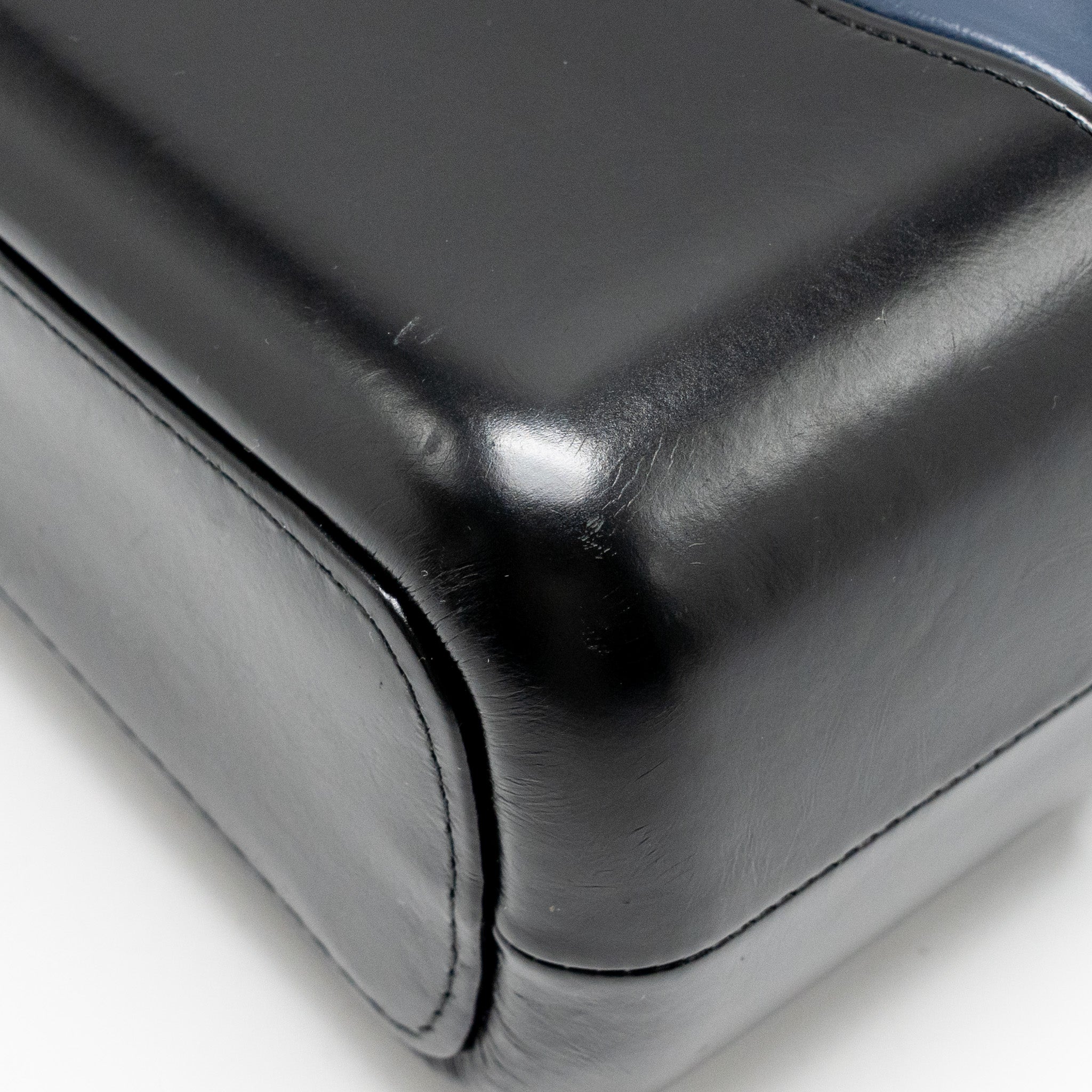 chanel-medium-gabrielle-black-26043105
